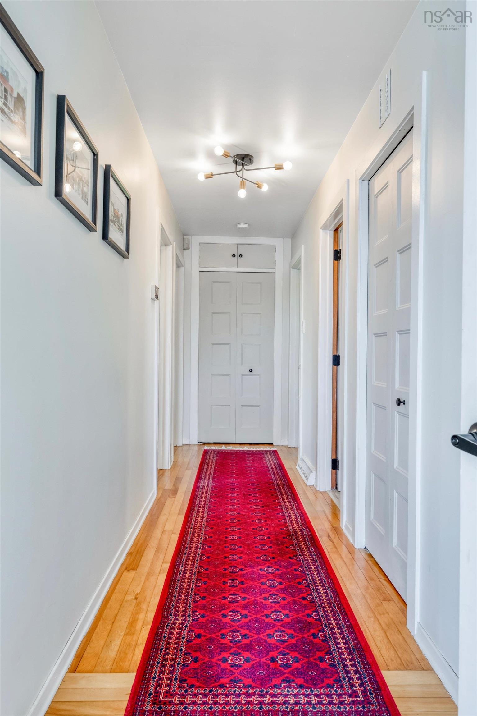 $1,375,000.00: 9222 3 Highway, Maders Cove