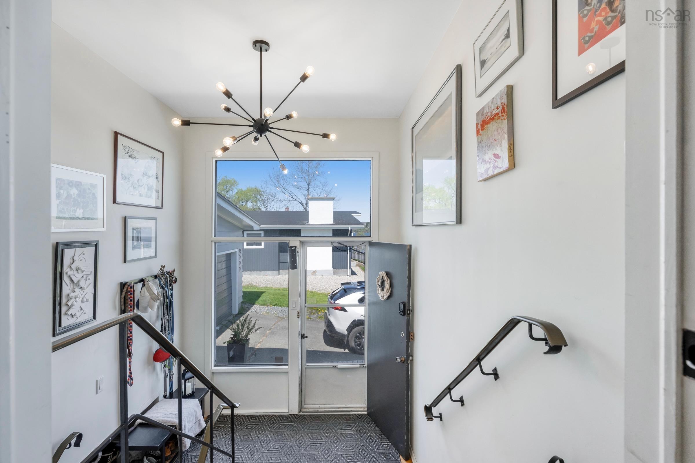 $1,375,000.00: 9222 3 Highway, Maders Cove