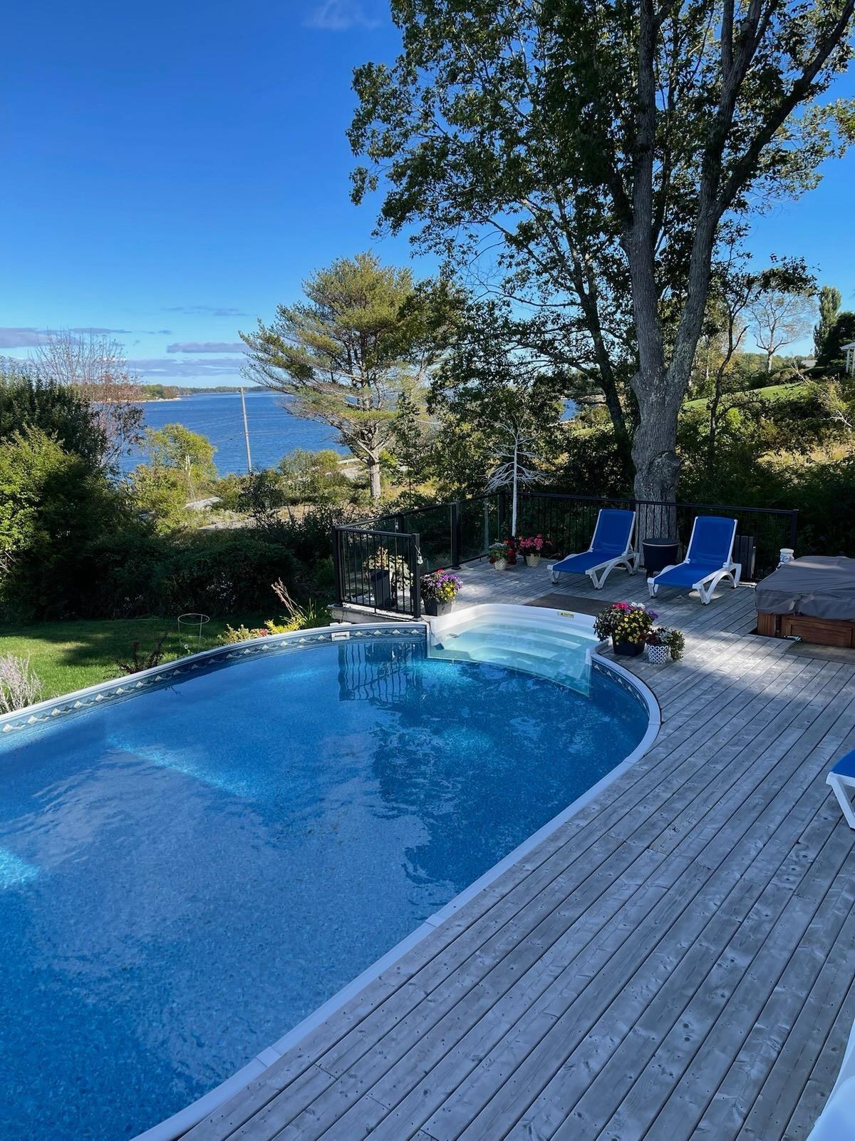 $1,375,000.00: 9222 3 Highway, Maders Cove