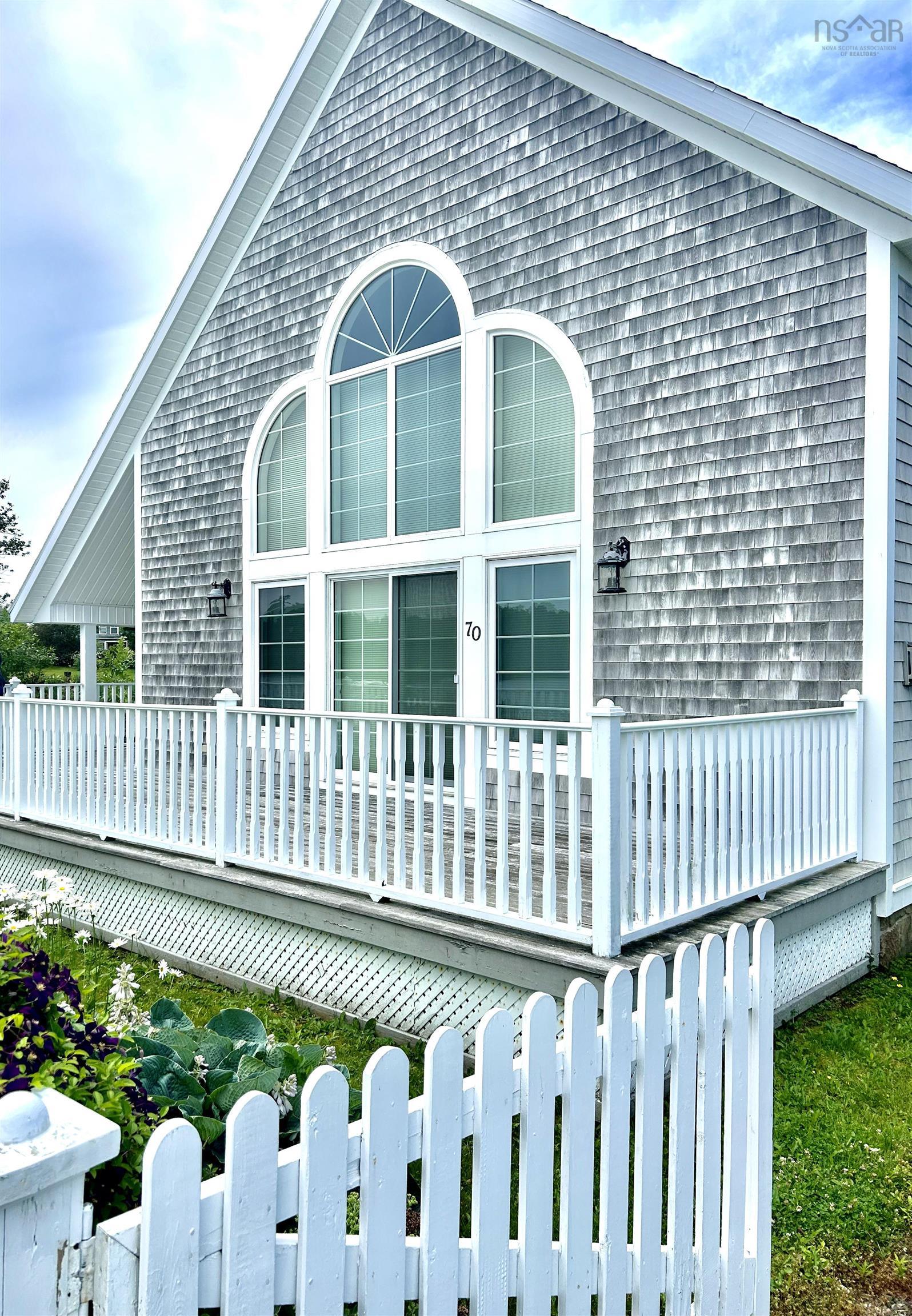 $990,000.00: 70 Water Street, Baddeck