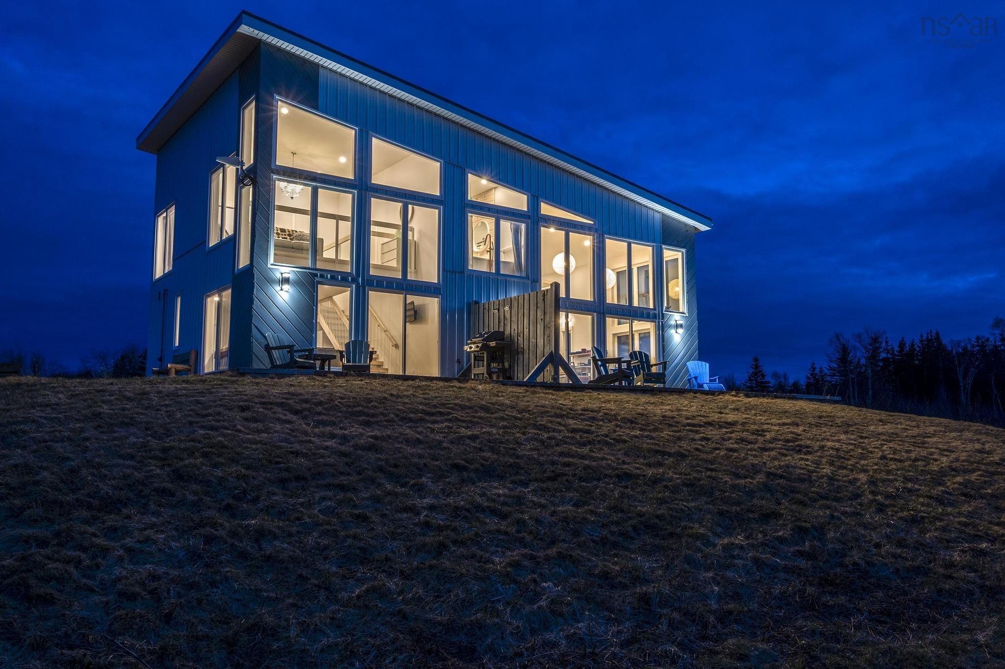 $699,999.00: 83/85 Russia Road, Harbourville