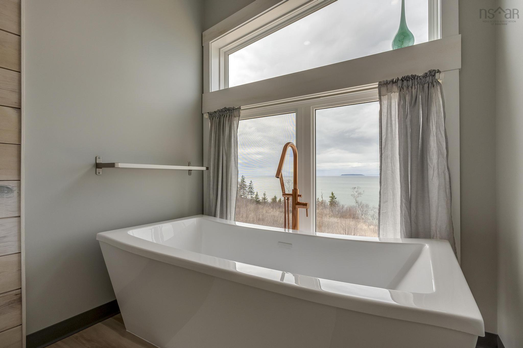 $699,999.00: 83/85 Russia Road, Harbourville