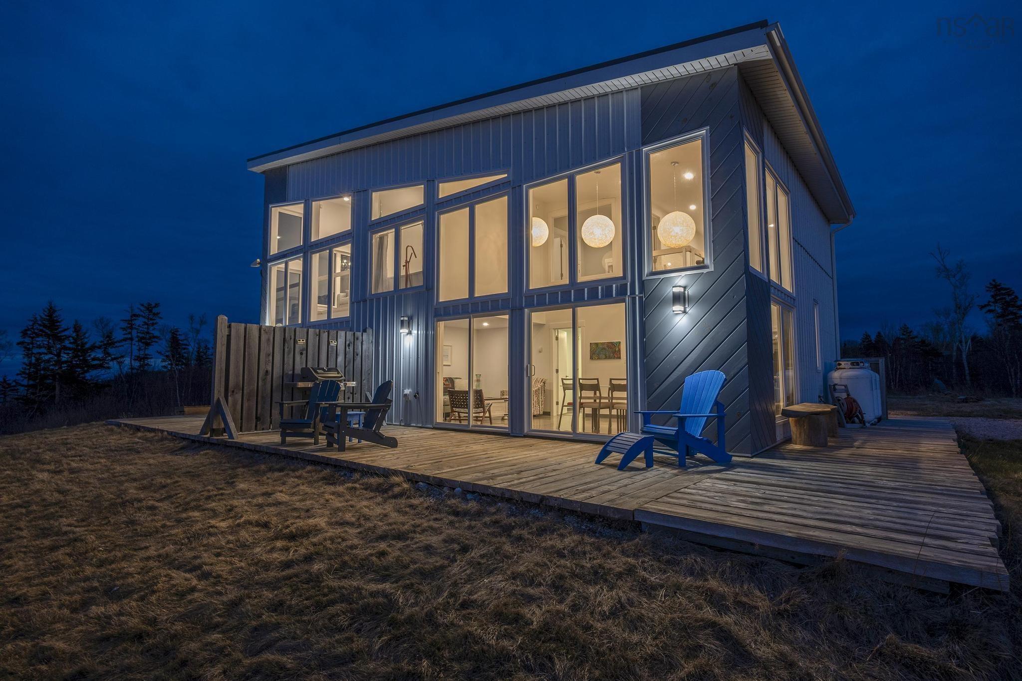 $699,999.00: 83/85 Russia Road, Harbourville