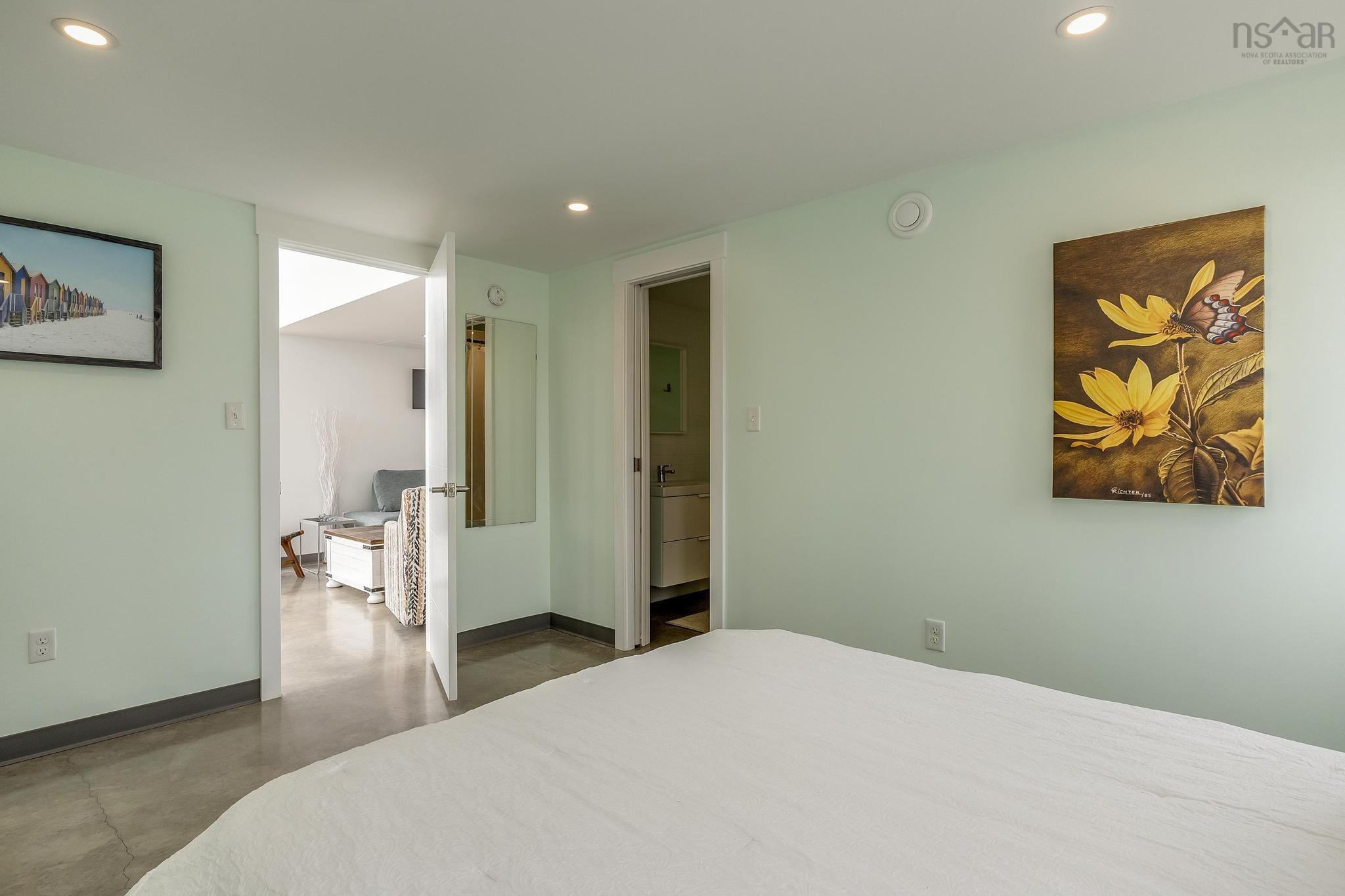 $699,999.00: 83/85 Russia Road, Harbourville