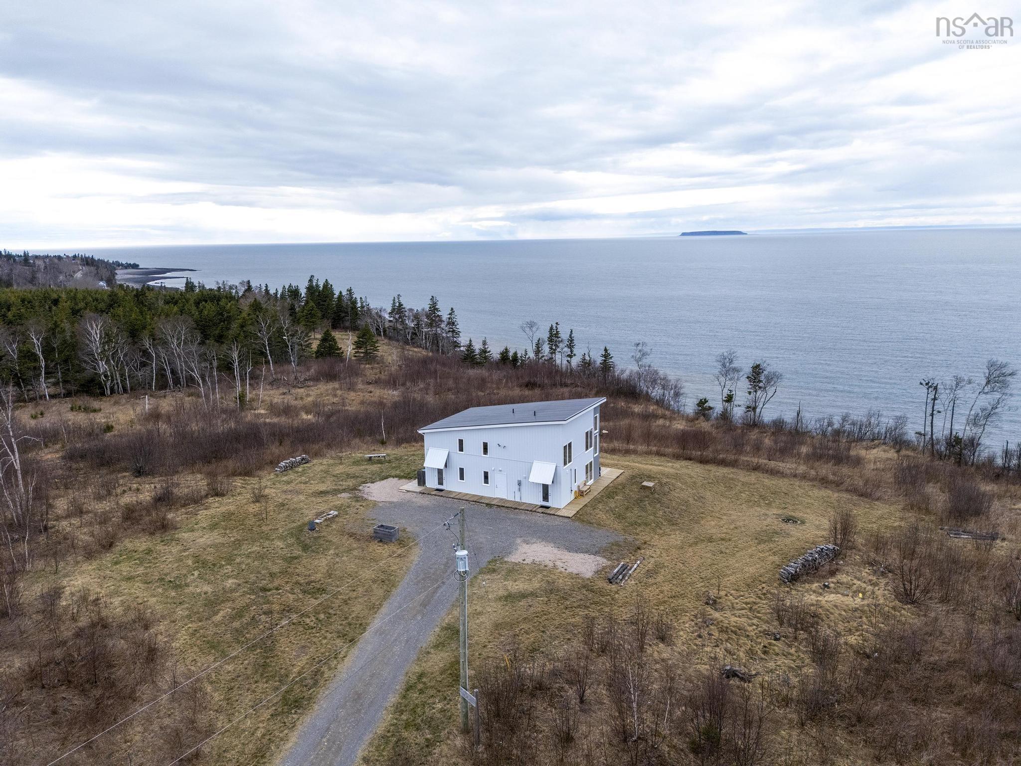 $699,999.00: 83/85 Russia Road, Harbourville