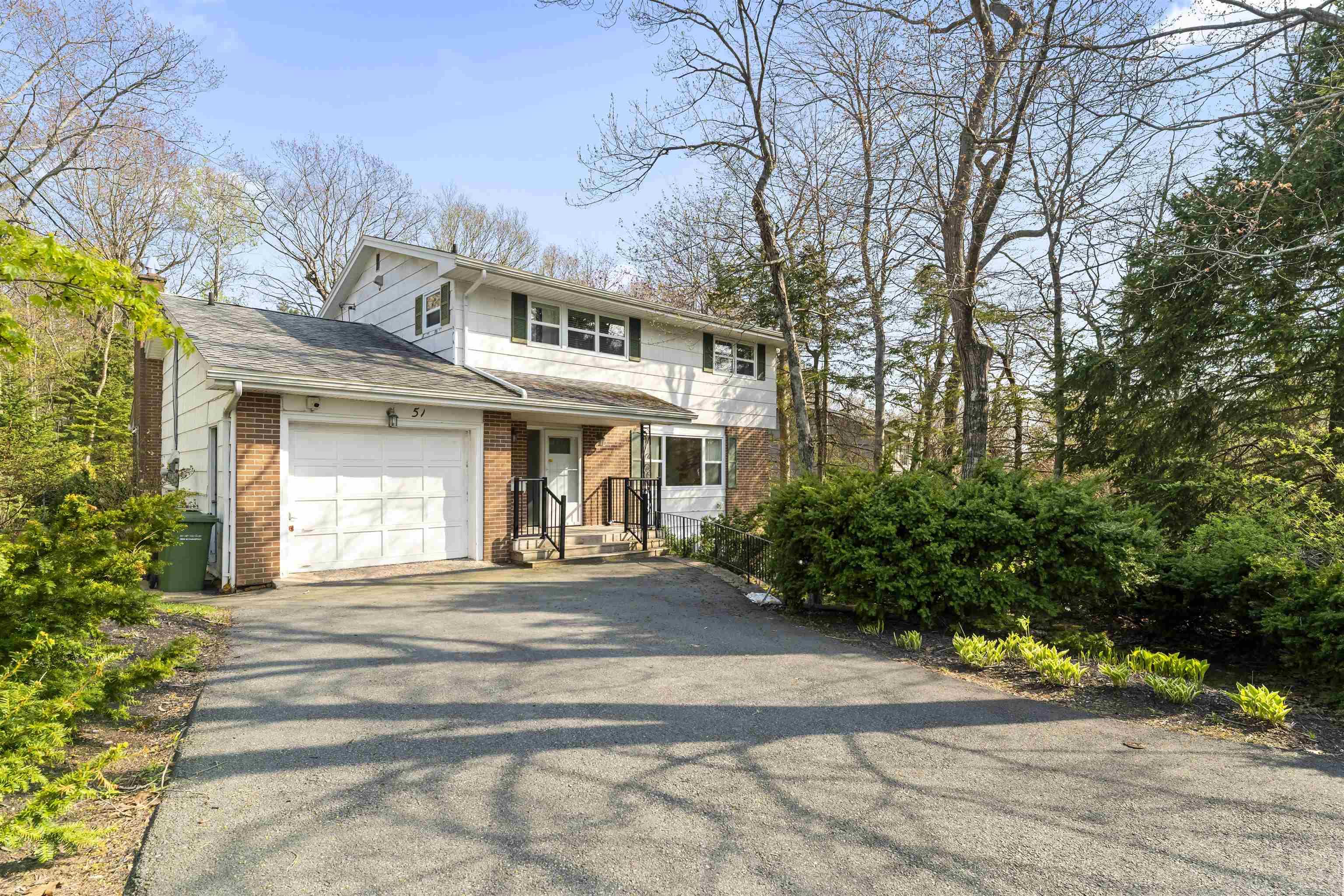 $659,900.00: 51 Rockmanor Drive, Bedford