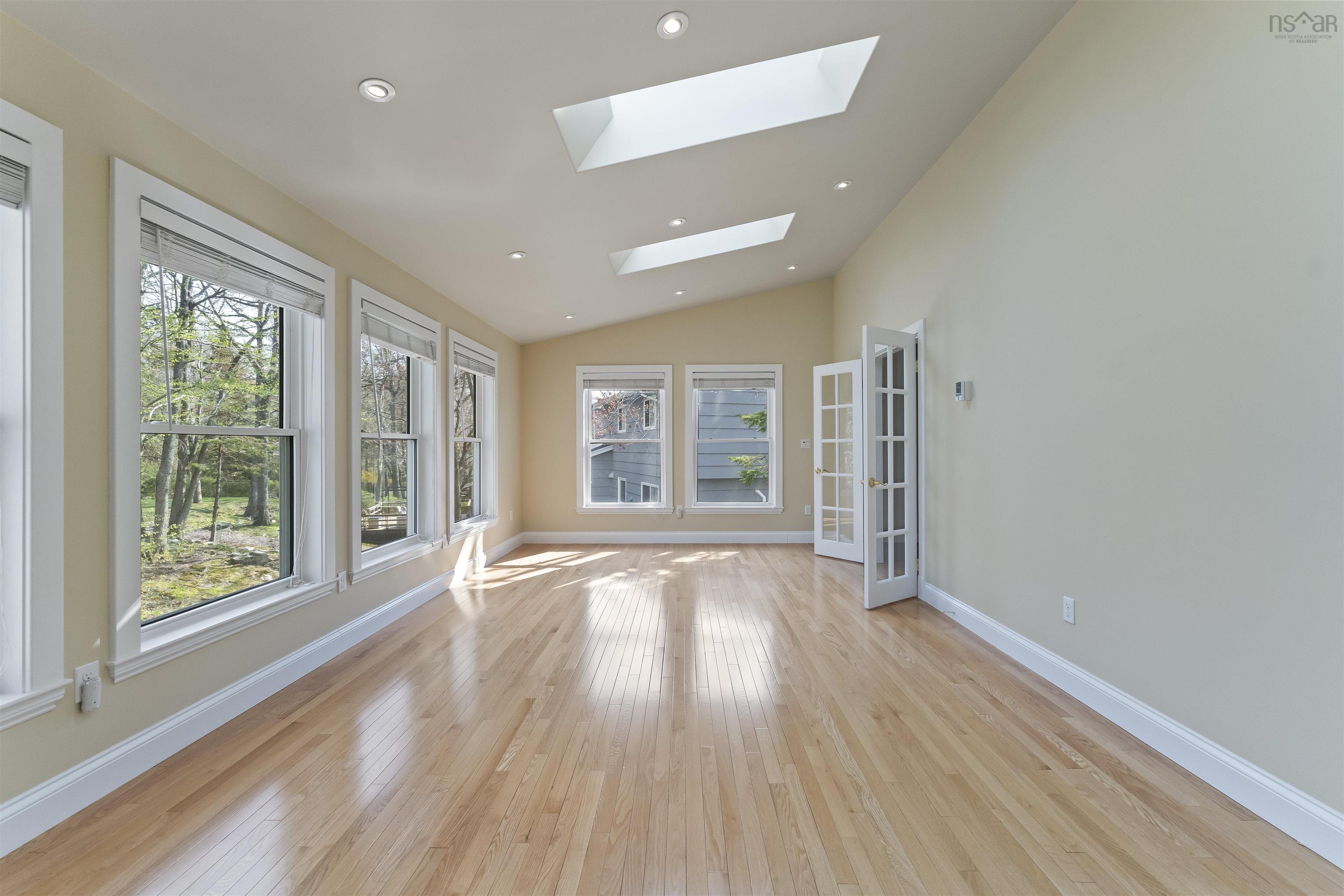 $659,900.00: 51 Rockmanor Drive, Bedford