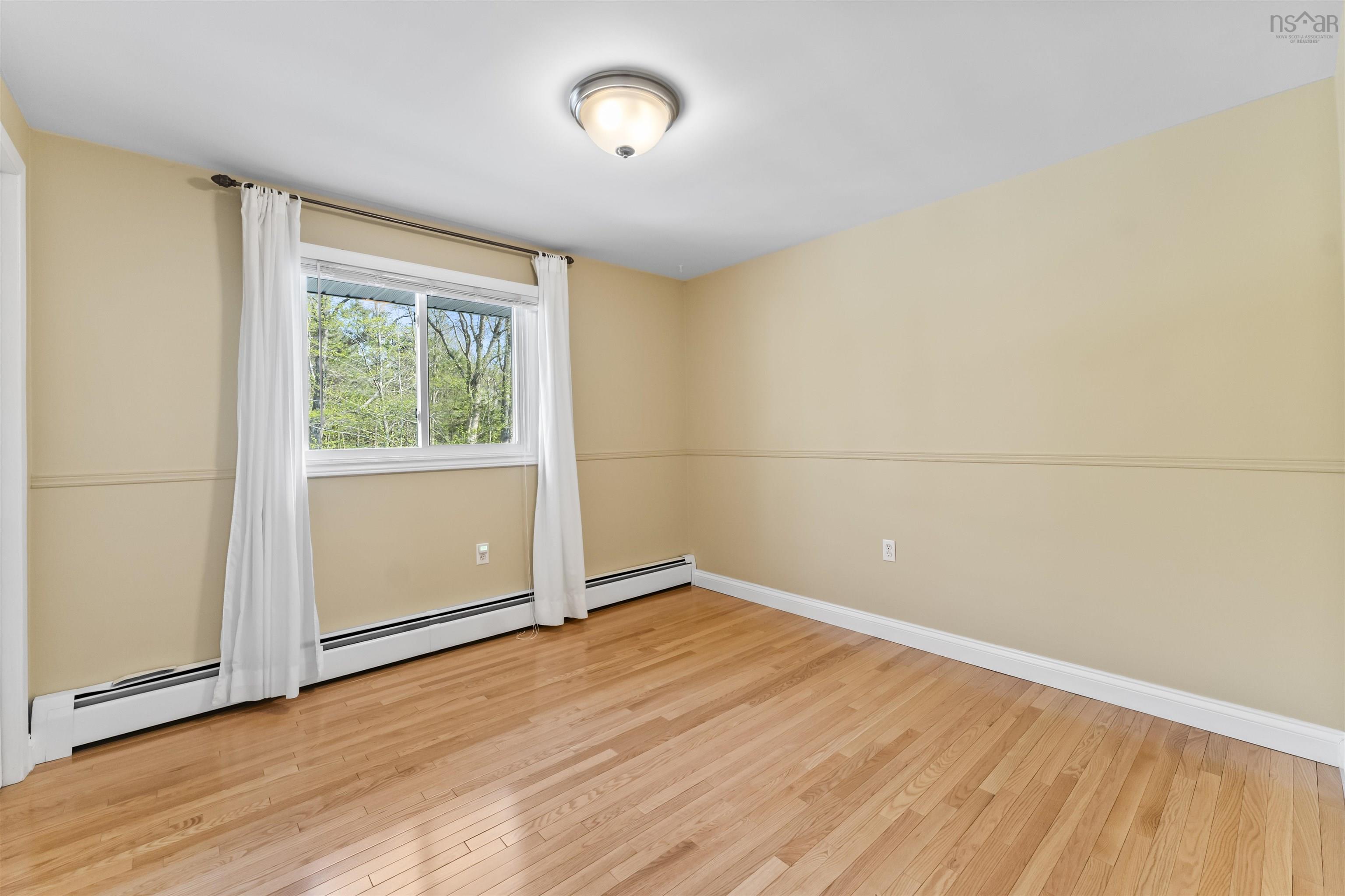 $659,900.00: 51 Rockmanor Drive, Bedford