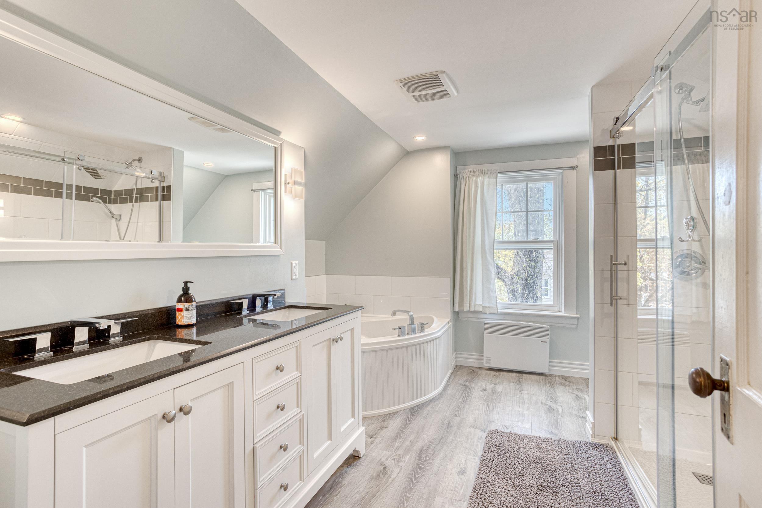 $899,900.00: 2533 Beech Streets, Halifax