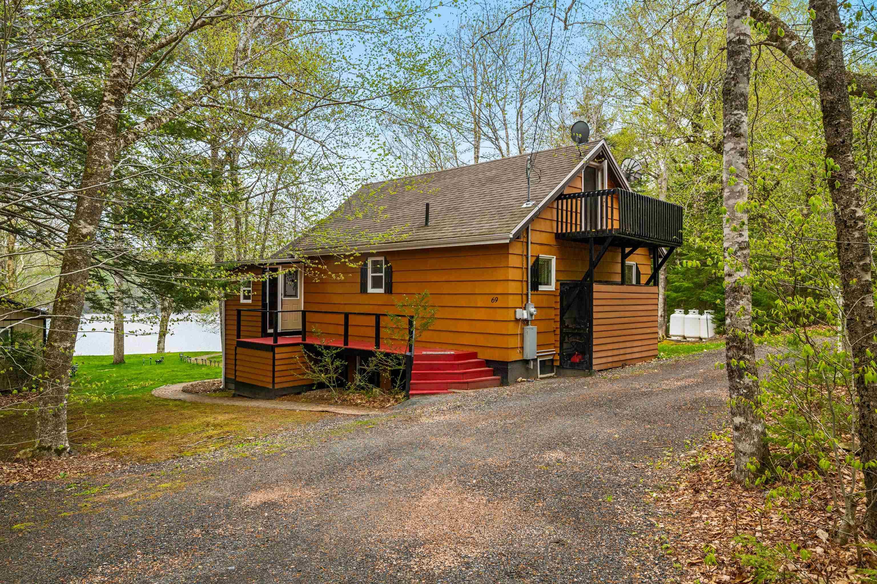 $499,000.00: 69 Blue Jay Road, Molega Lake