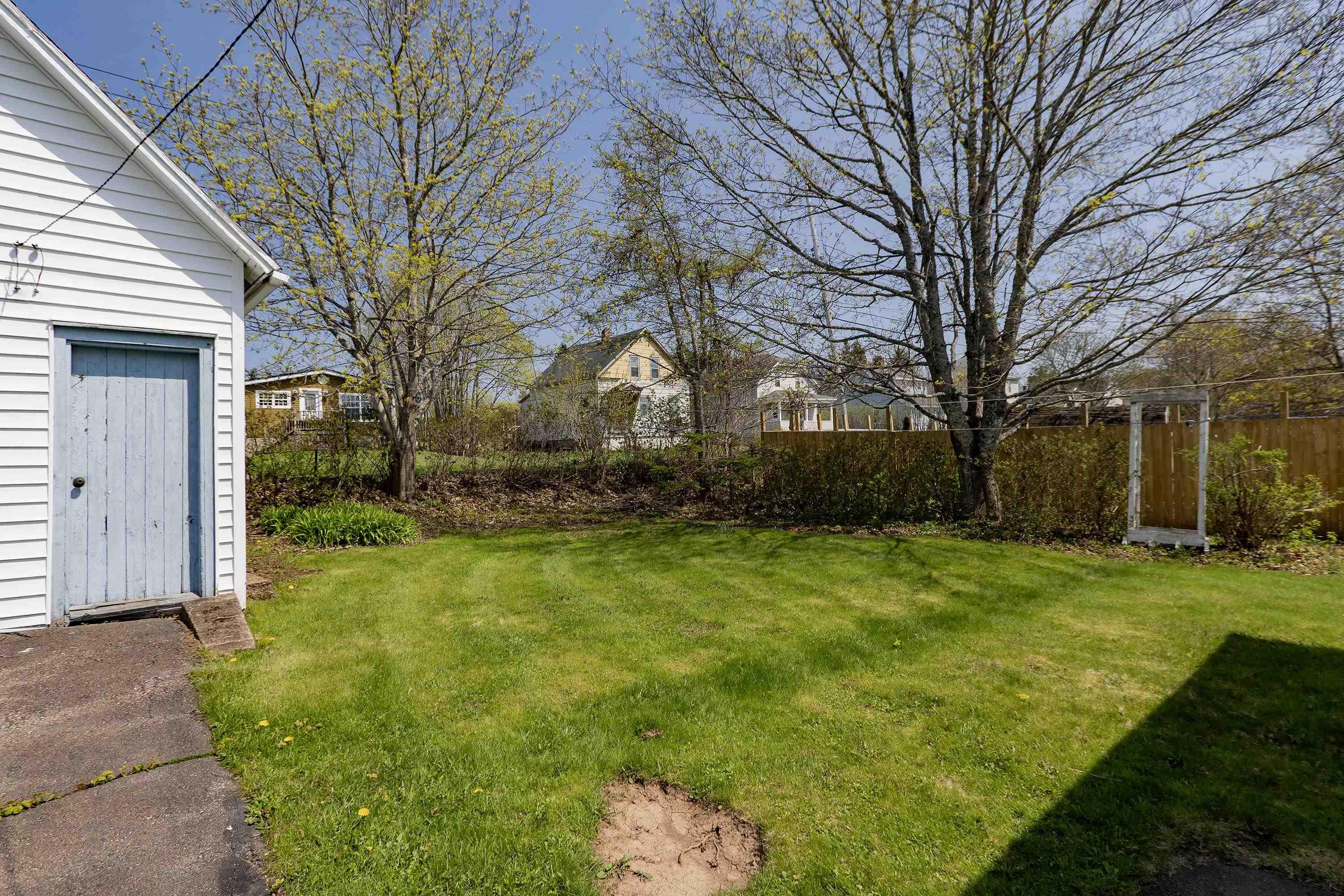 $179,900.00: 100 Victoria Street, Springhill