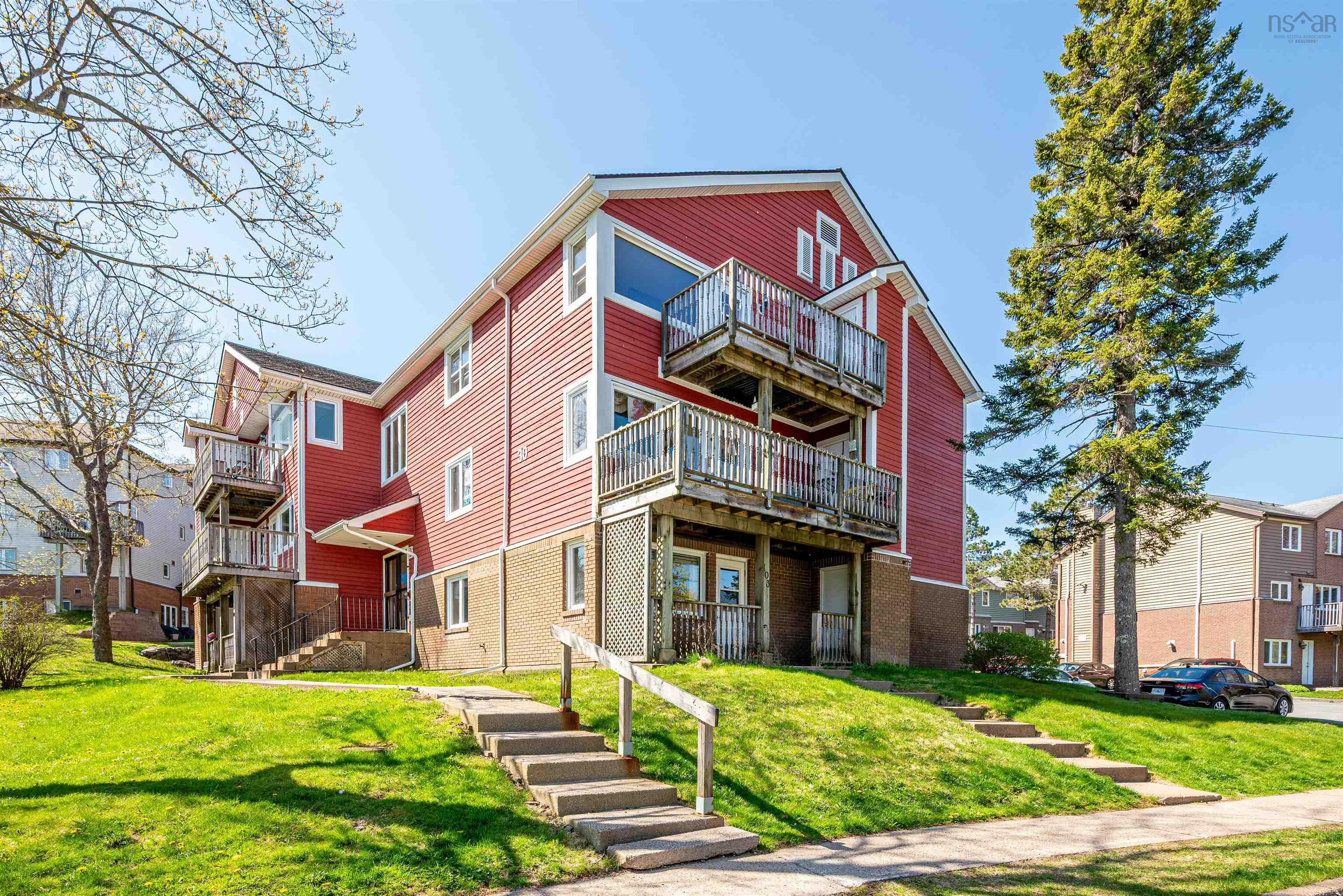 $379,900.00: 103 30 Attenborough, Halifax