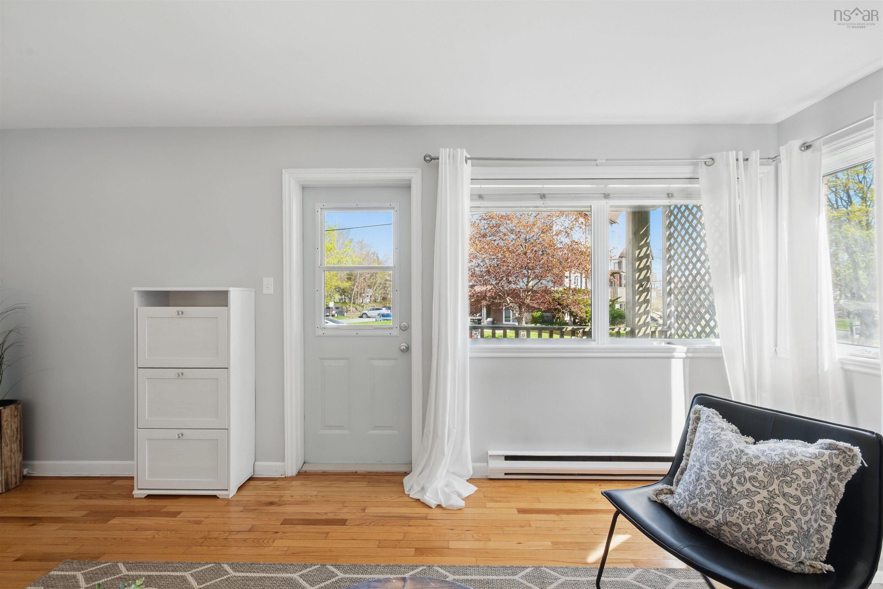 $379,900.00: 103 30 Attenborough, Halifax