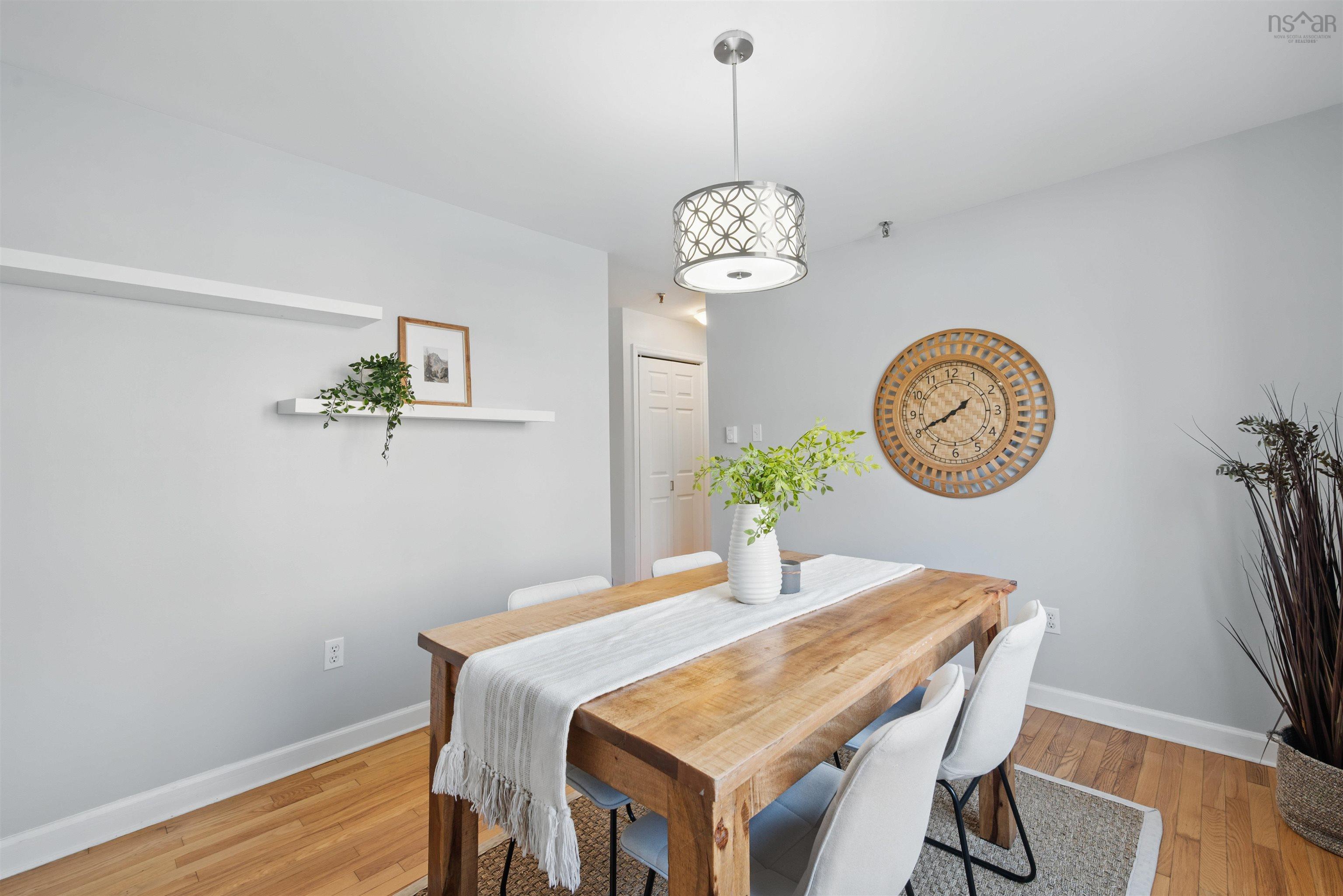 $379,900.00: 103 30 Attenborough, Halifax