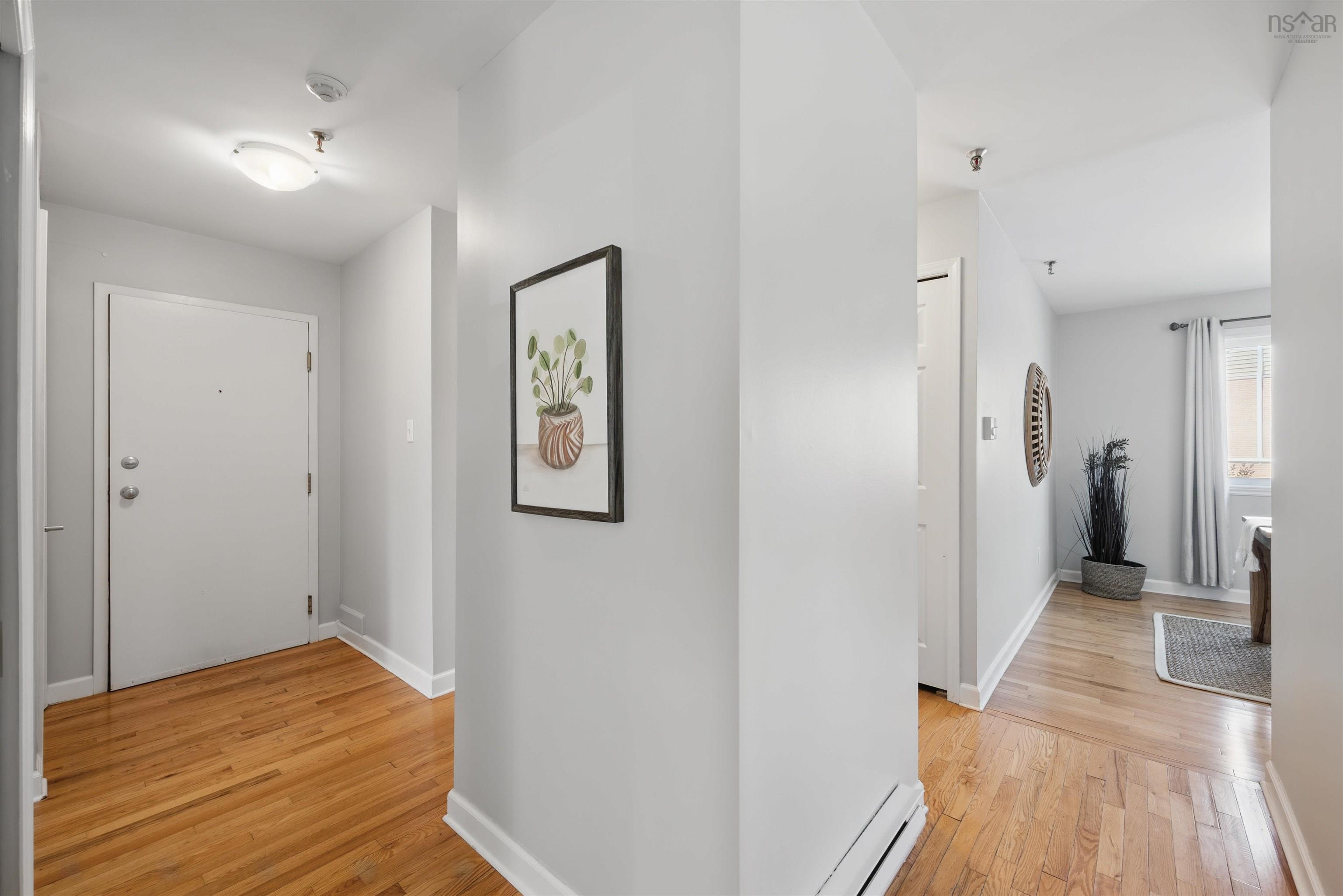 $379,900.00: 103 30 Attenborough, Halifax