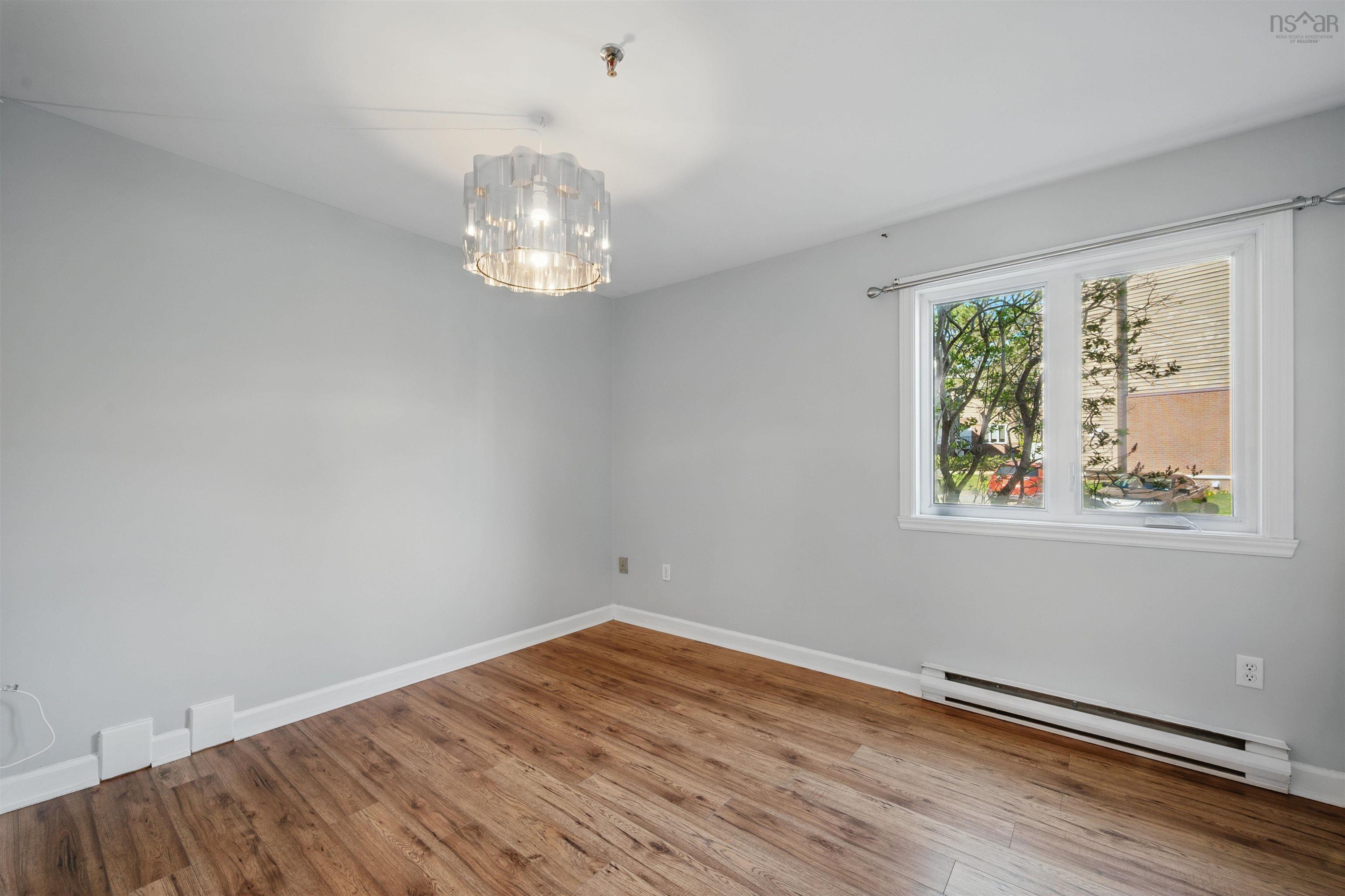 $379,900.00: 103 30 Attenborough, Halifax