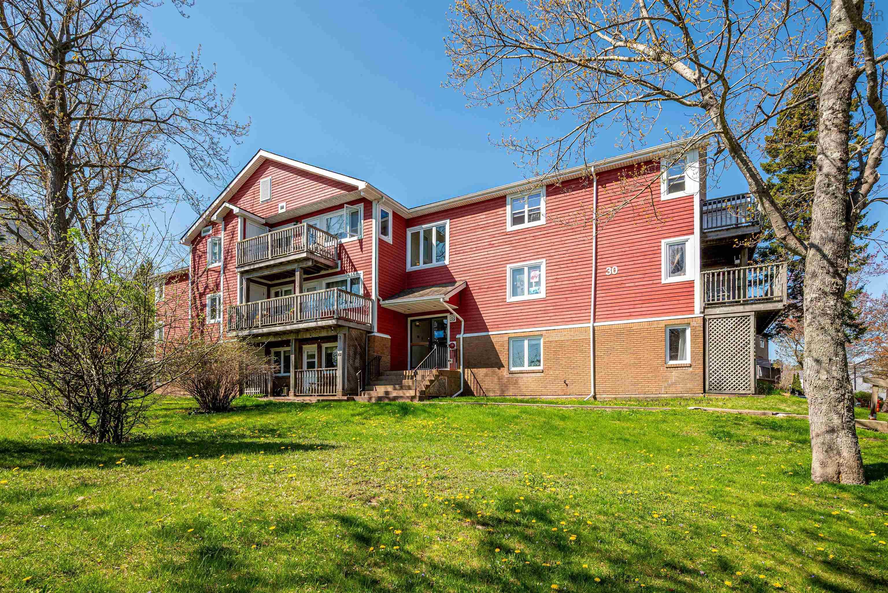 $379,900.00: 103 30 Attenborough, Halifax