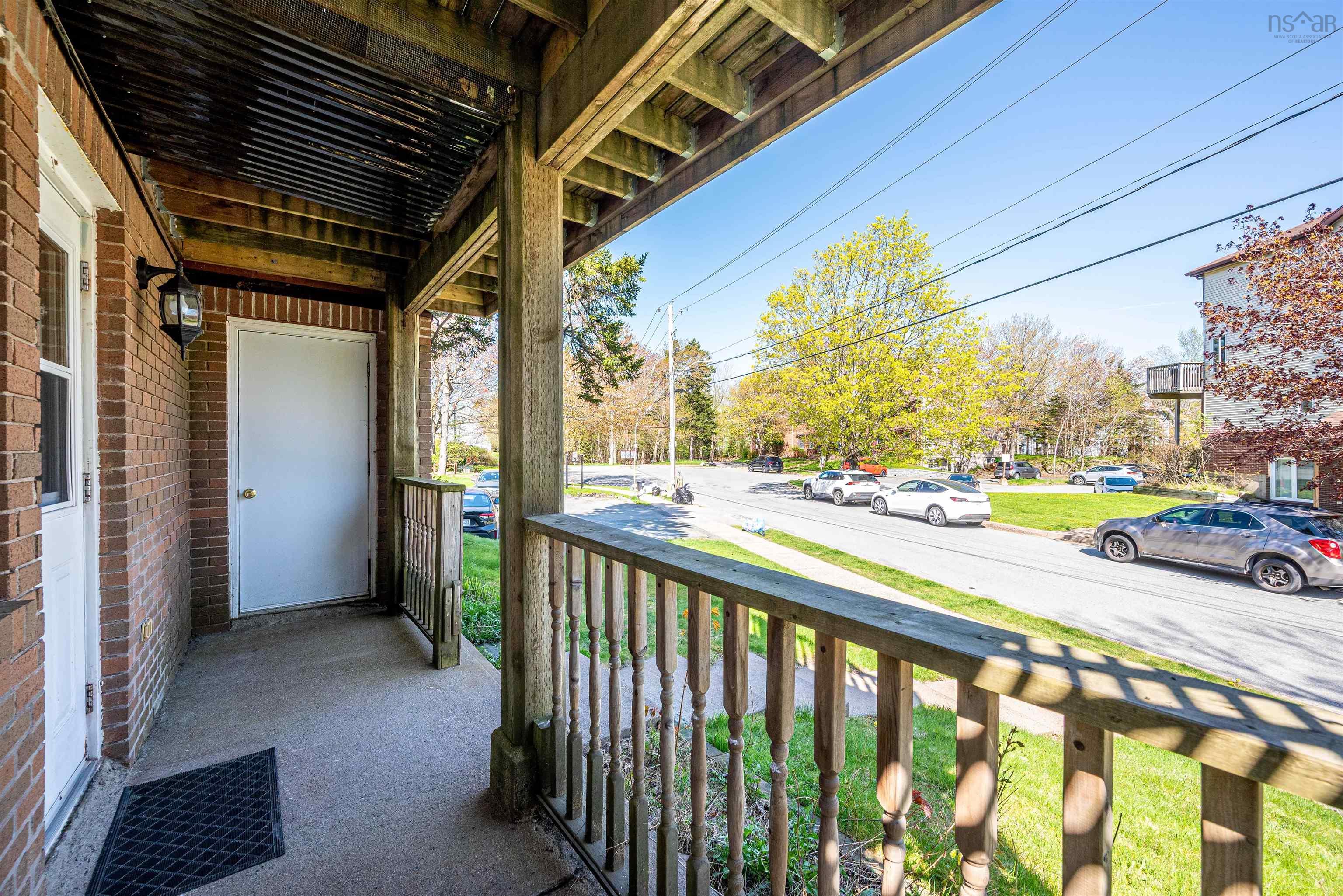 $379,900.00: 103 30 Attenborough, Halifax