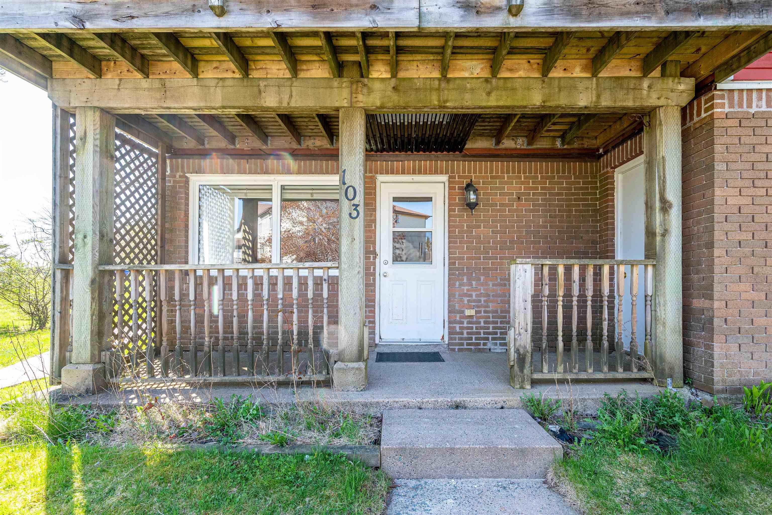 $379,900.00: 103 30 Attenborough, Halifax