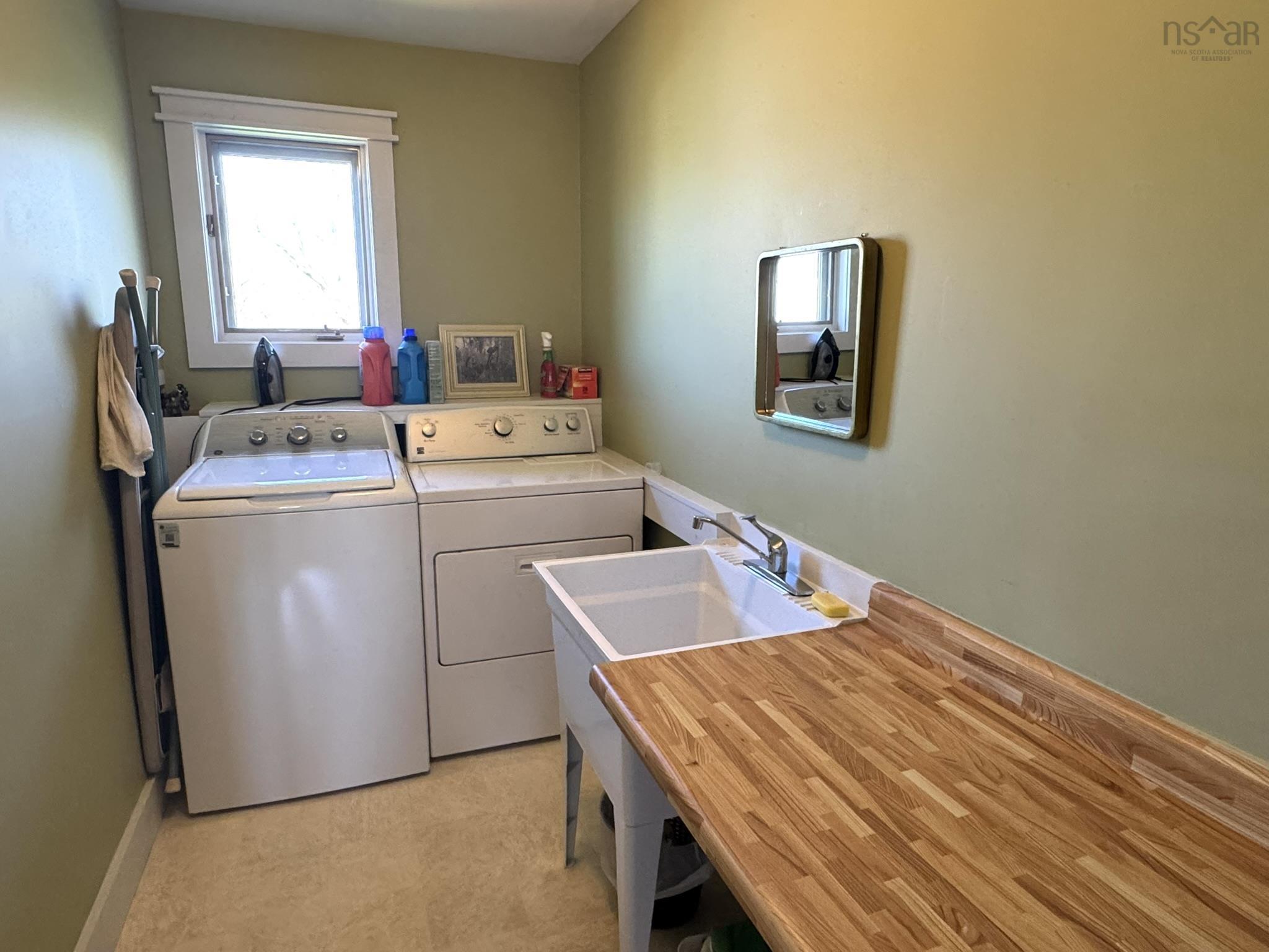 $479,000.00: 386 West Street, Milton