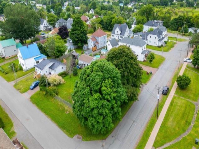 $30,000.00: 15 Park Street, Amherst