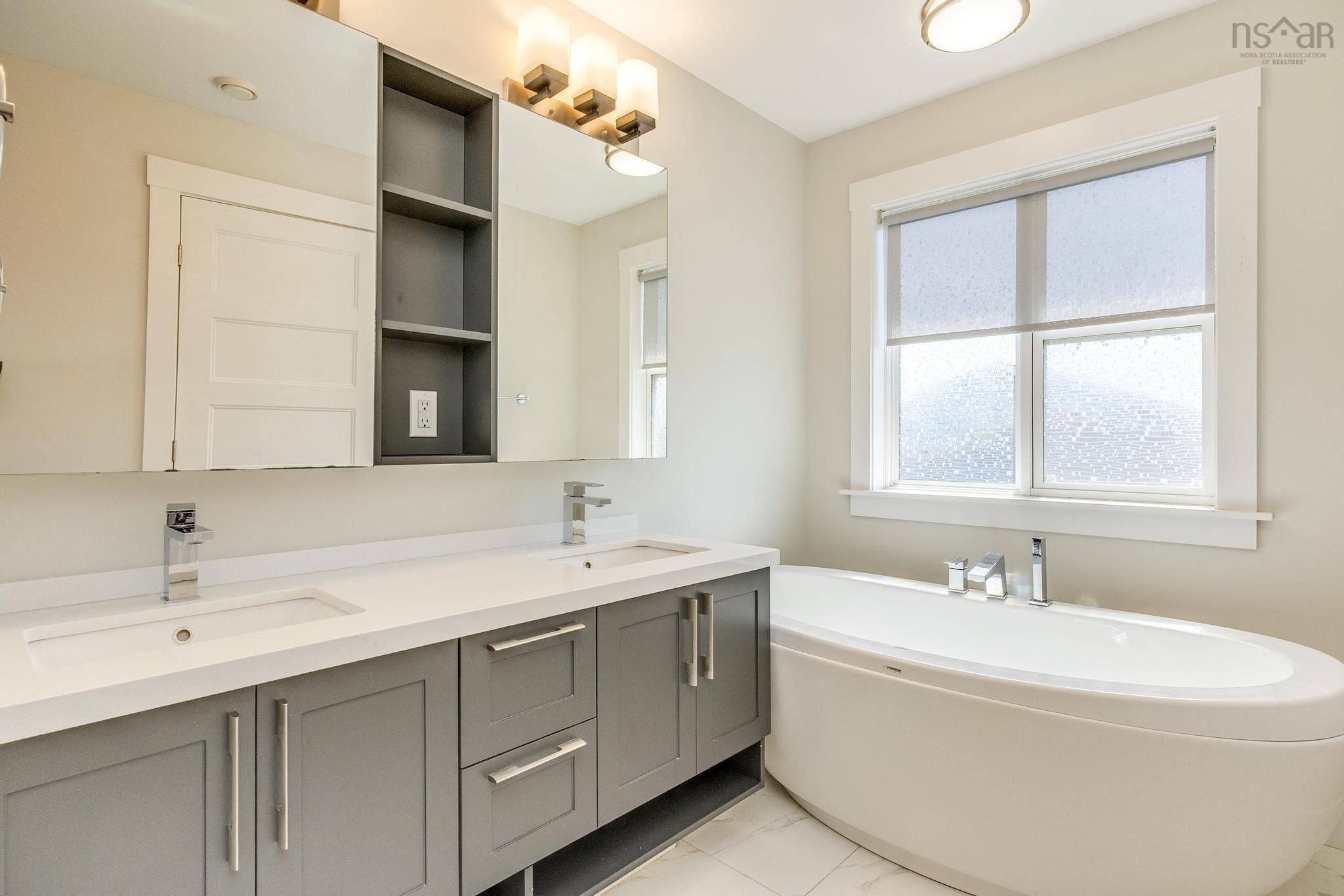 $699,900.00: 9 Alamir Court, Halifax