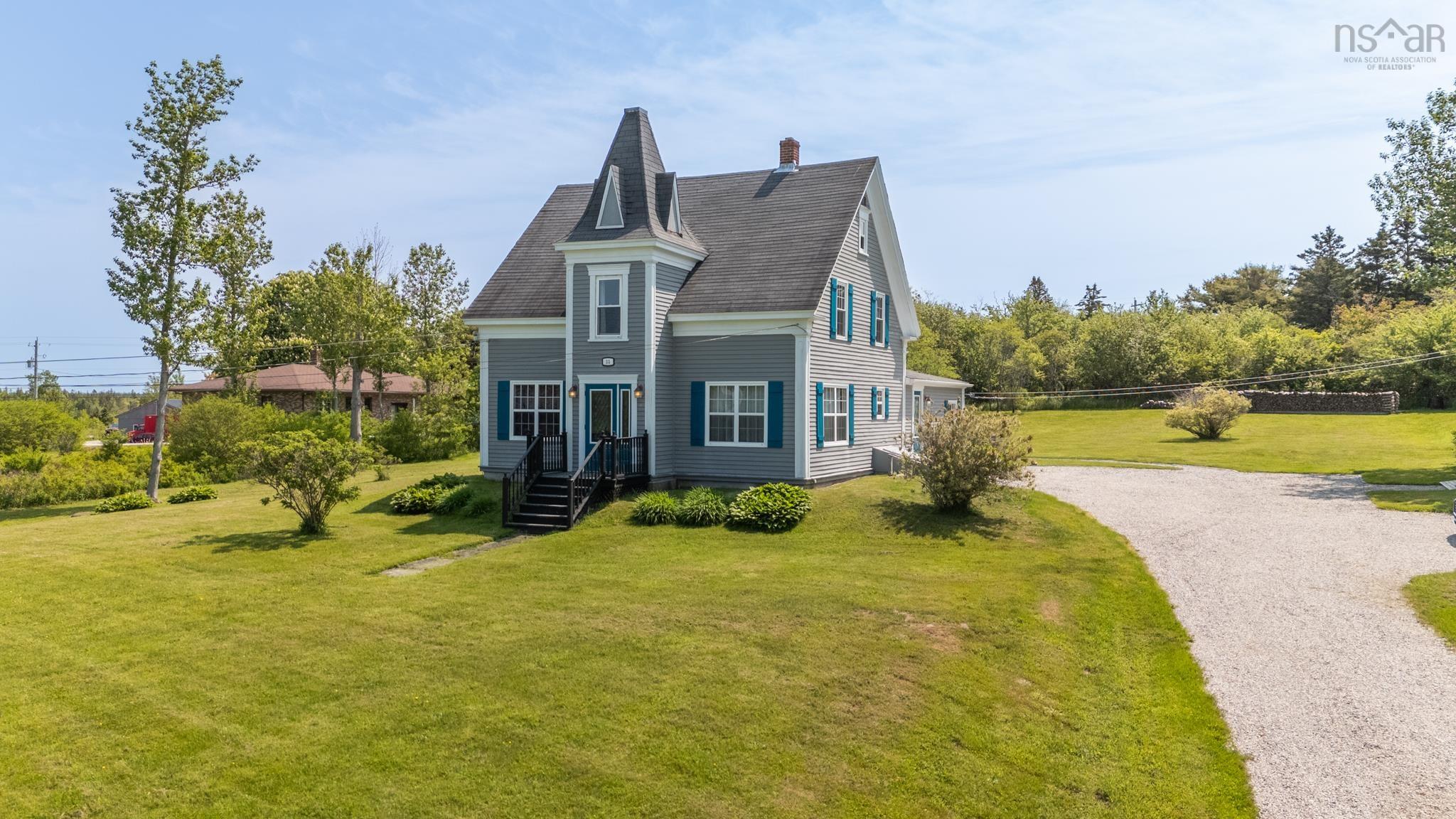 $349,900.00: 35 Chemin Tour Des Buttes, Amiraults Hill