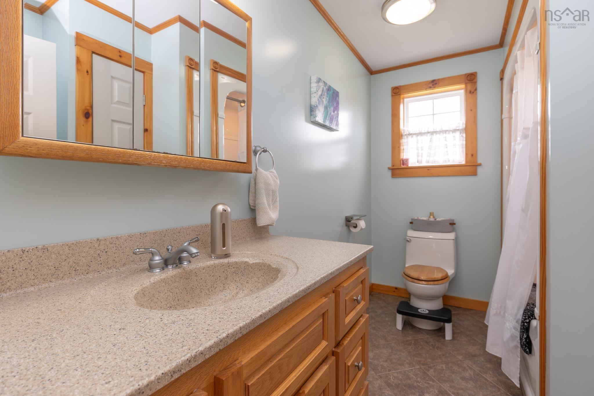 $359,900.00: 35 Chemin Tour Des Buttes, Amiraults Hill