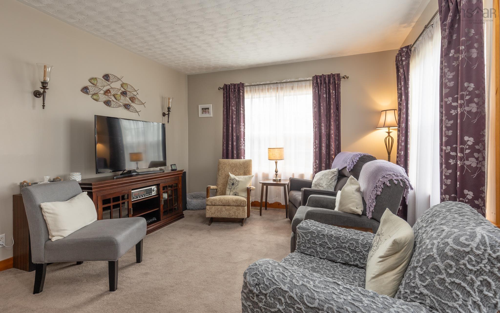 $349,900.00: 35 Chemin Tour Des Buttes, Amiraults Hill