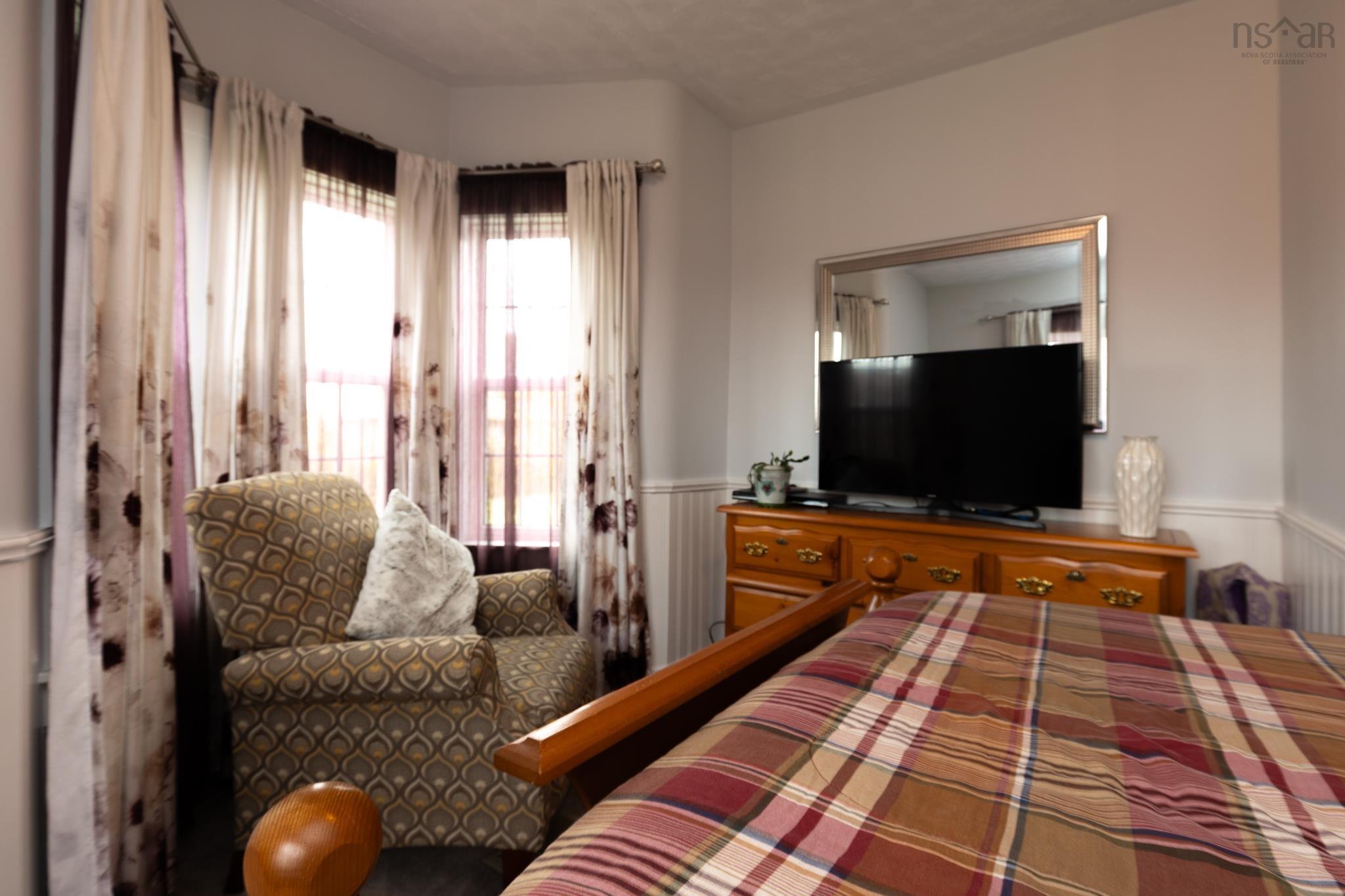 $349,900.00: 35 Chemin Tour Des Buttes, Amiraults Hill