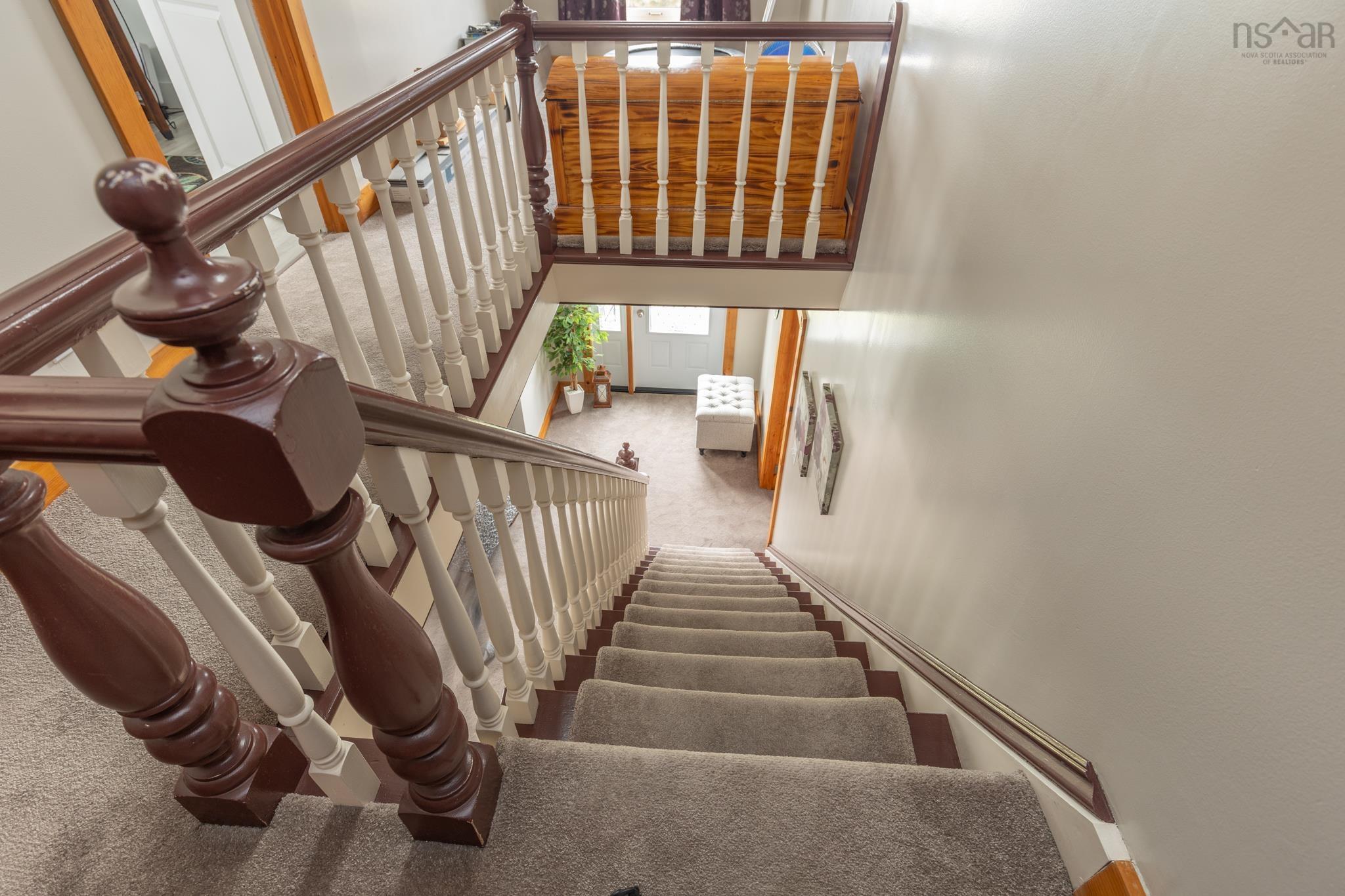$359,900.00: 35 Chemin Tour Des Buttes, Amiraults Hill