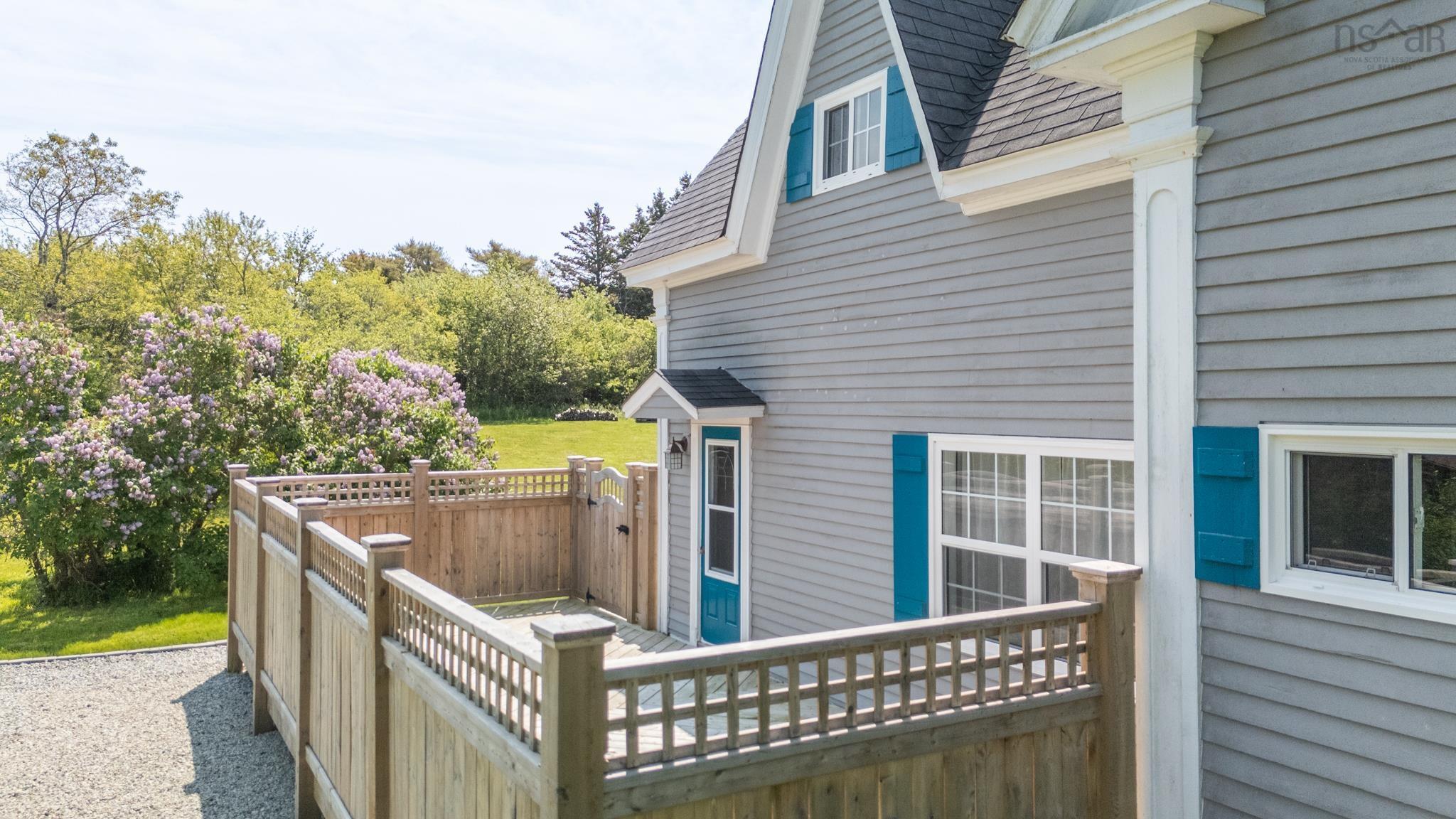 $349,900.00: 35 Chemin Tour Des Buttes, Amiraults Hill