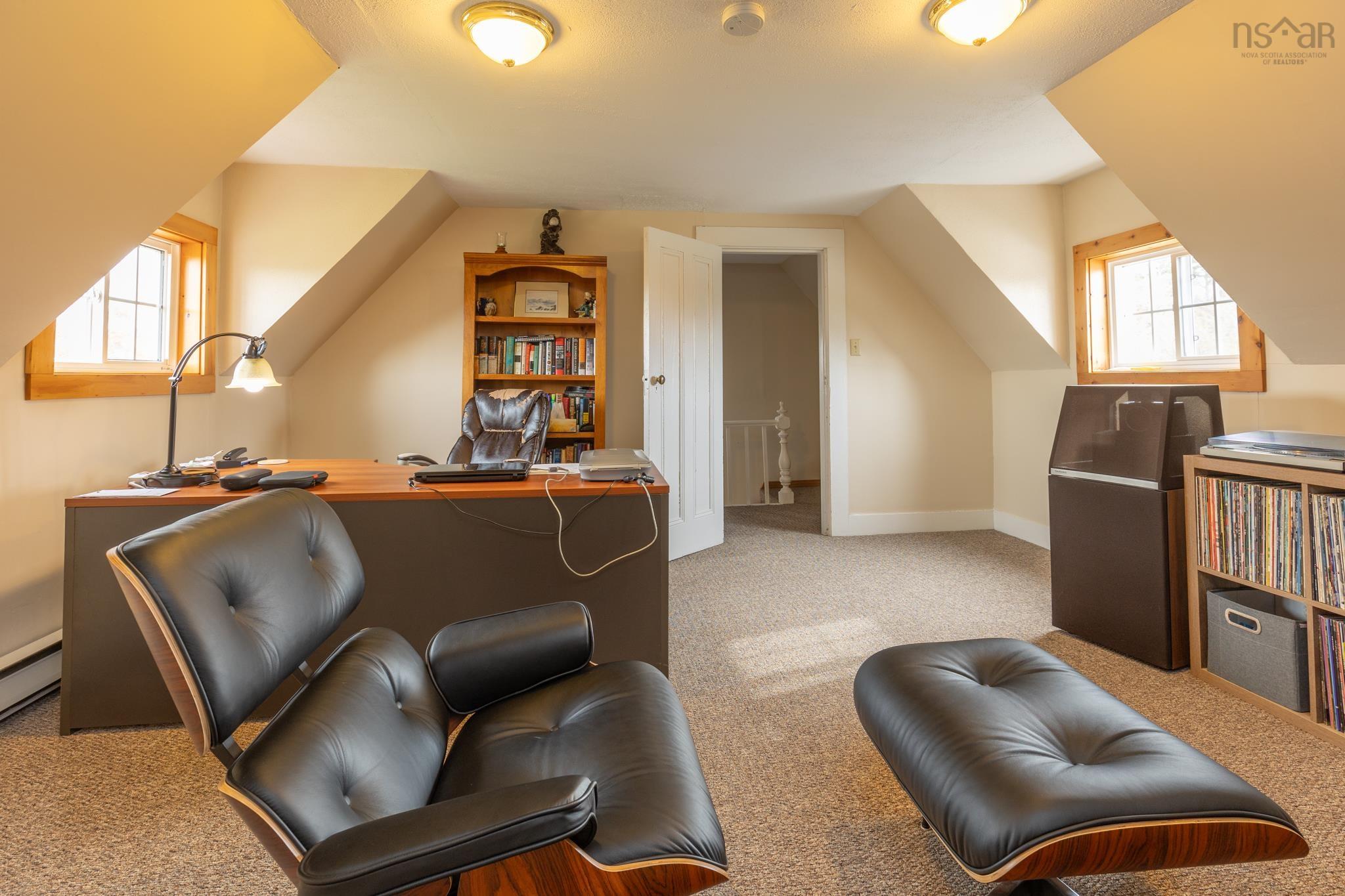 $359,900.00: 35 Chemin Tour Des Buttes, Amiraults Hill