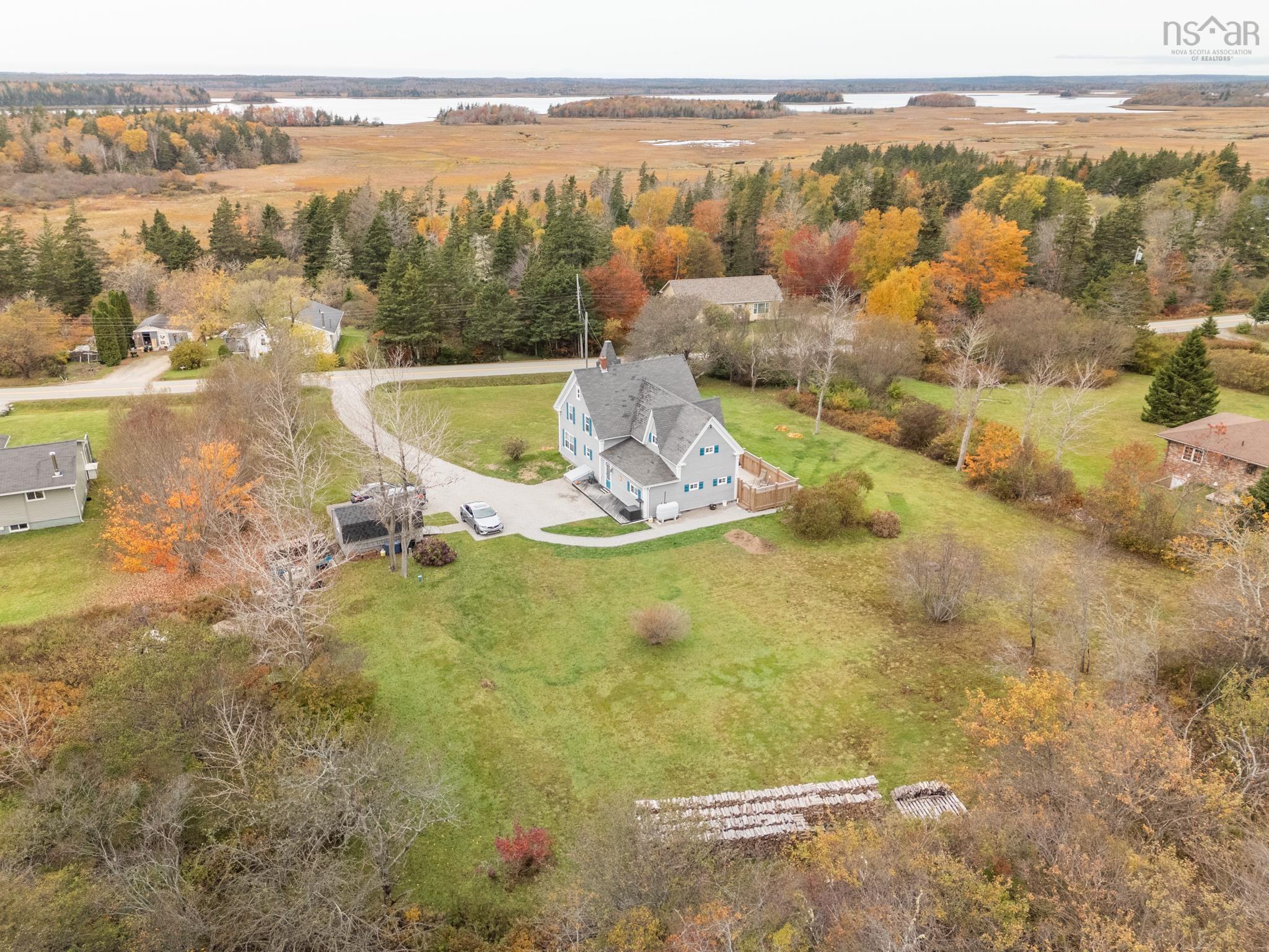 $359,900.00: 35 Chemin Tour Des Buttes, Amiraults Hill