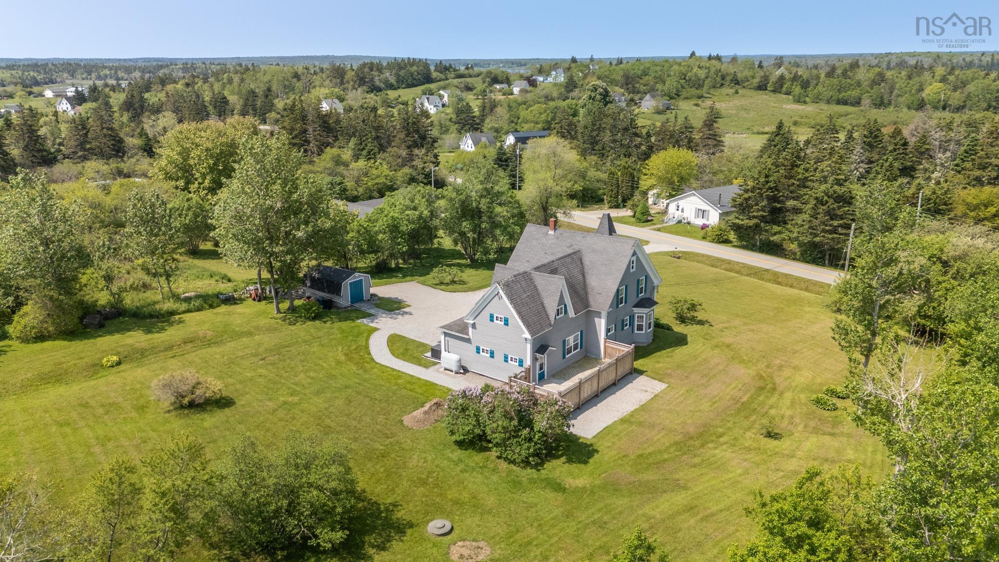 $349,900.00: 35 Chemin Tour Des Buttes, Amiraults Hill