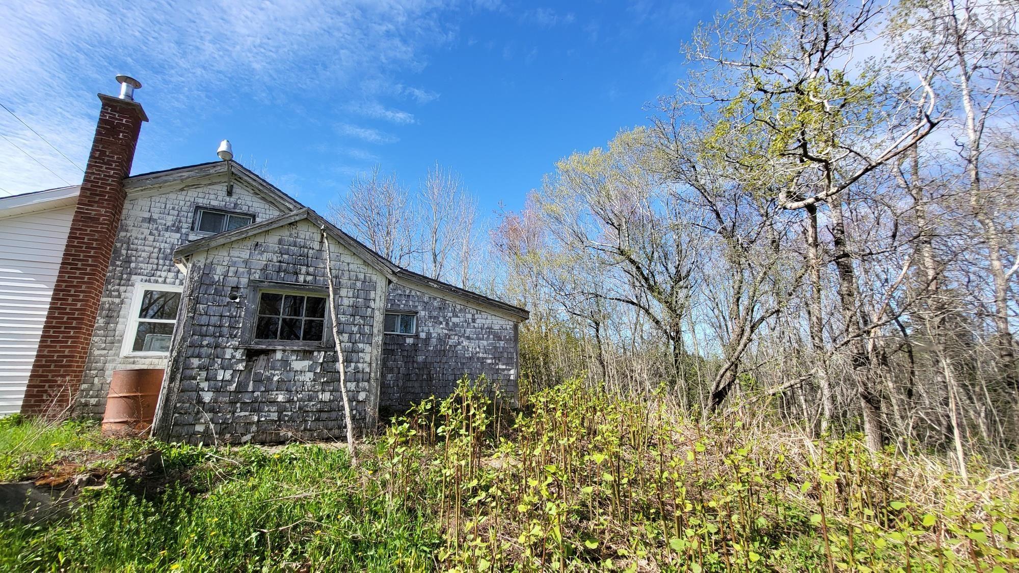 $79,900.00: 3858 Highway 12, South Alton
