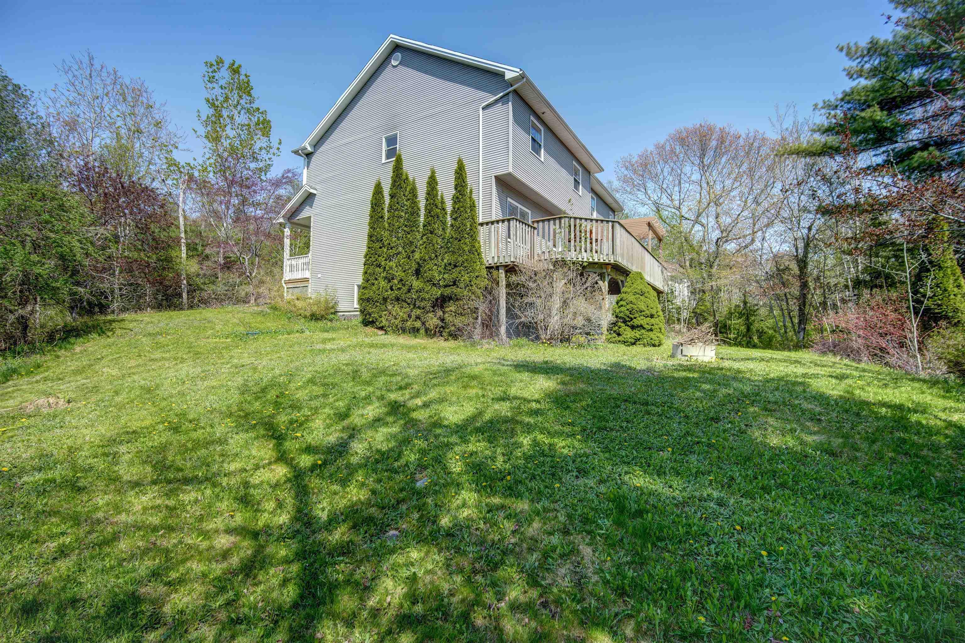 $1,049,000.00: 193 Lincolnshire Drive, Fall River
