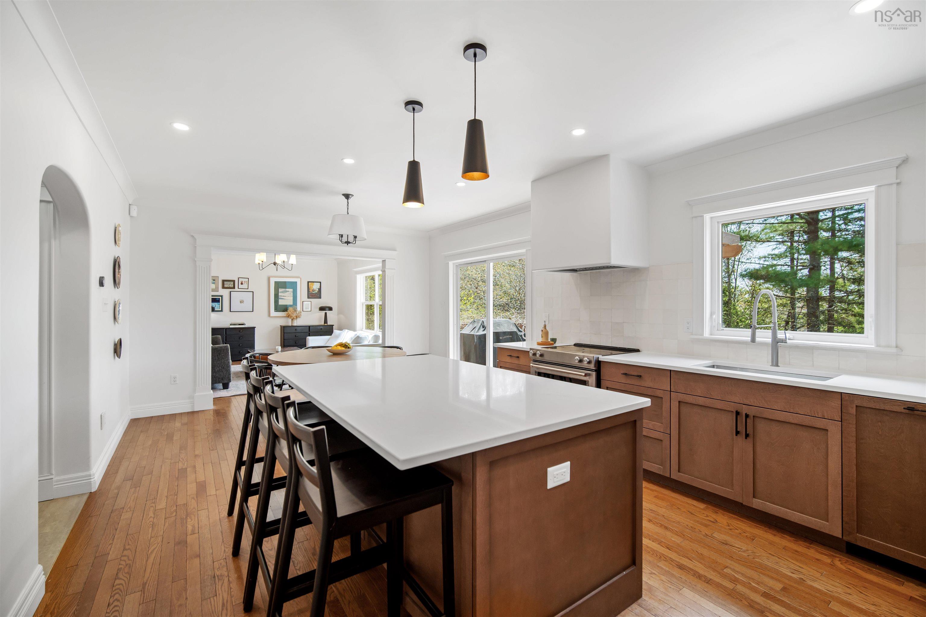 $1,049,000.00: 193 Lincolnshire Drive, Fall River