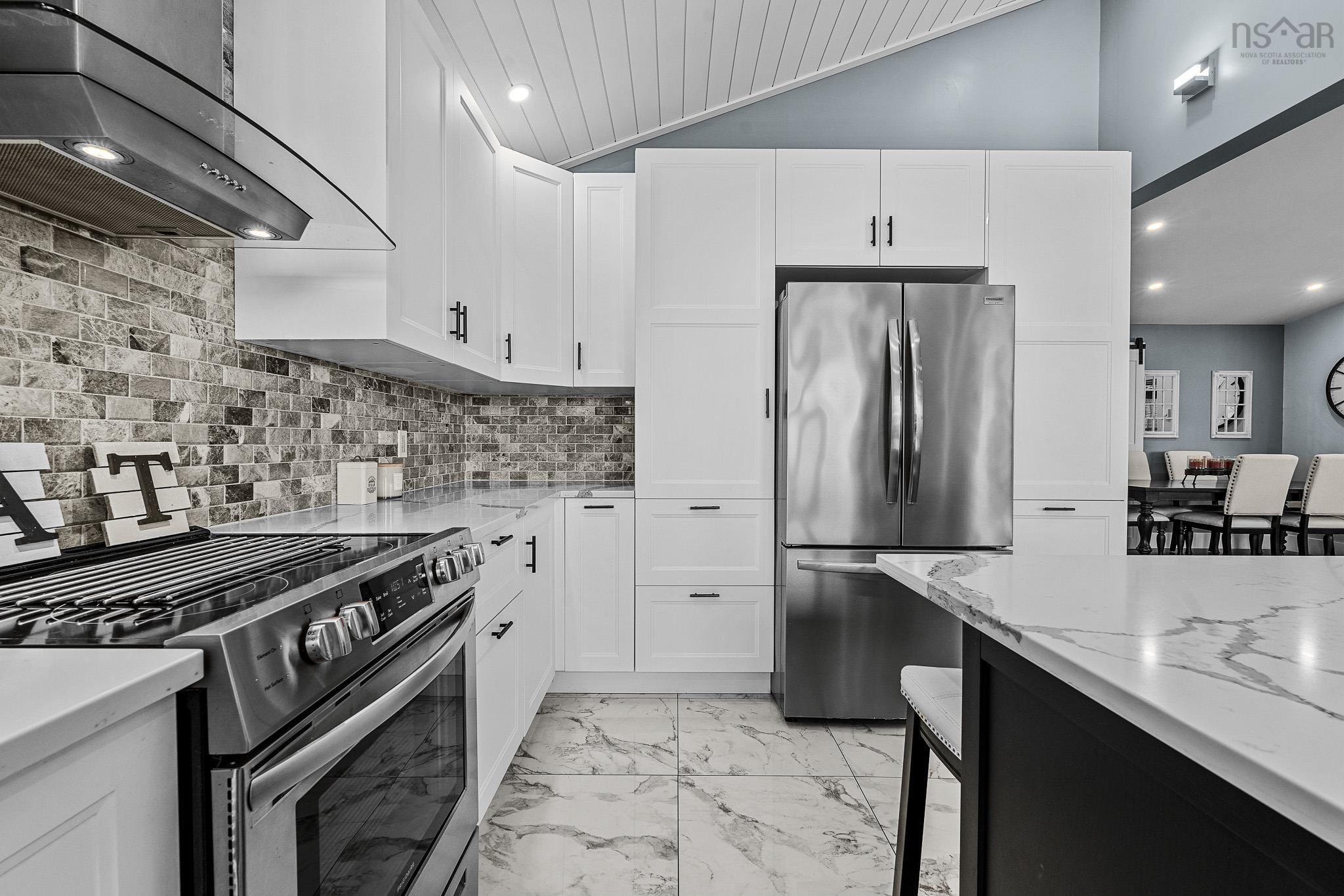 $779,990.00: 704 Waverley Road, Dartmouth
