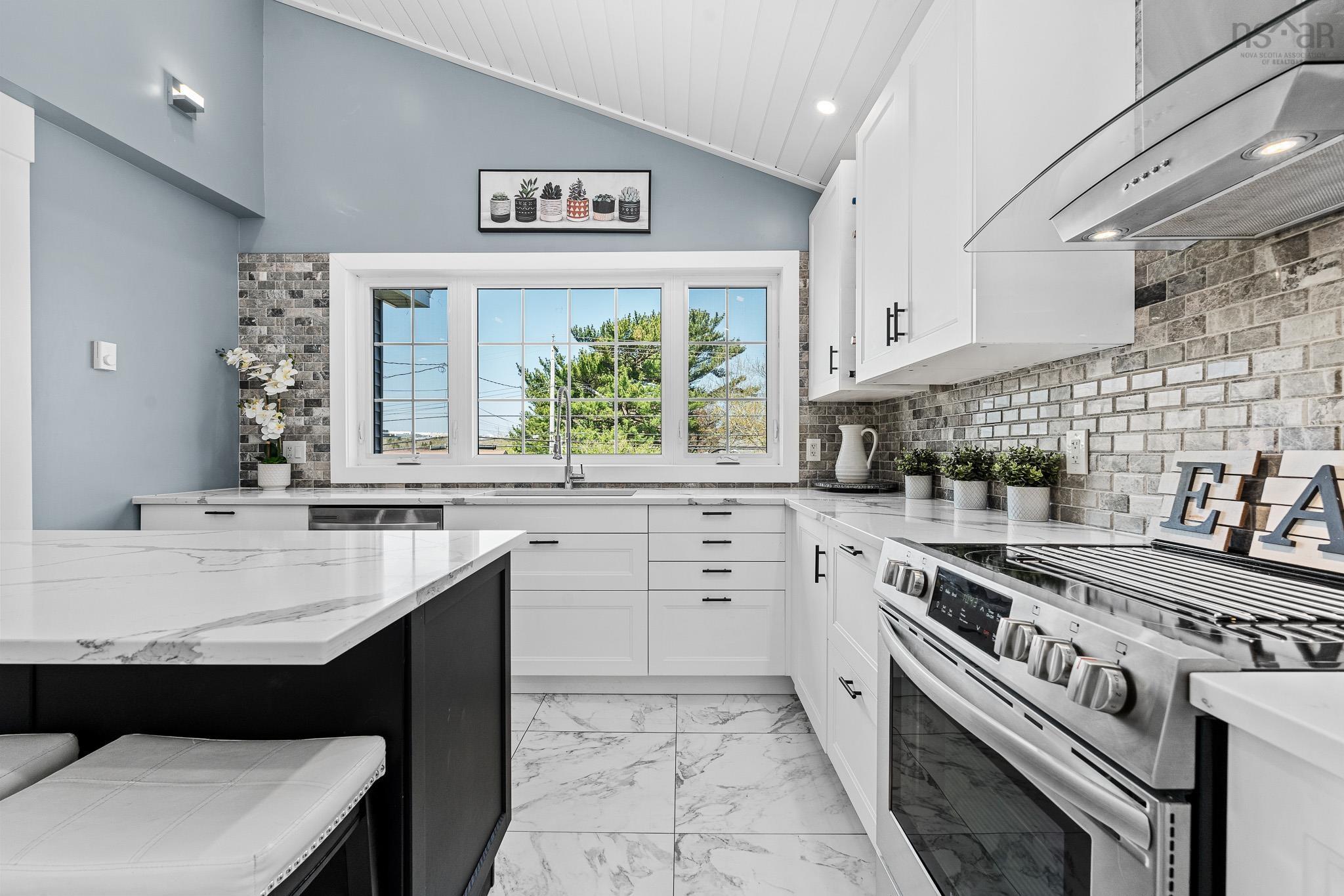 $779,990.00: 704 Waverley Road, Dartmouth