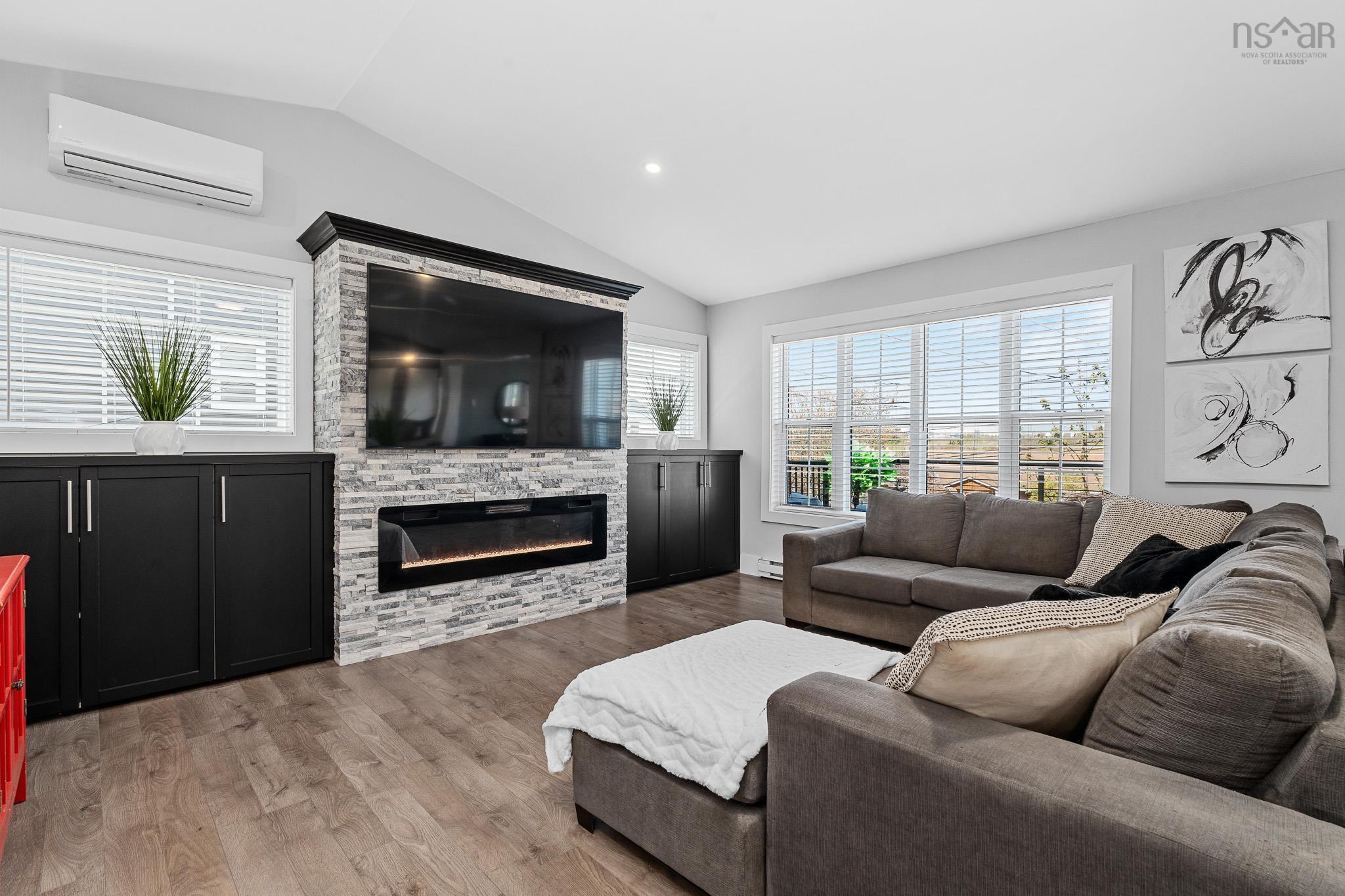 $779,990.00: 704 Waverley Road, Dartmouth