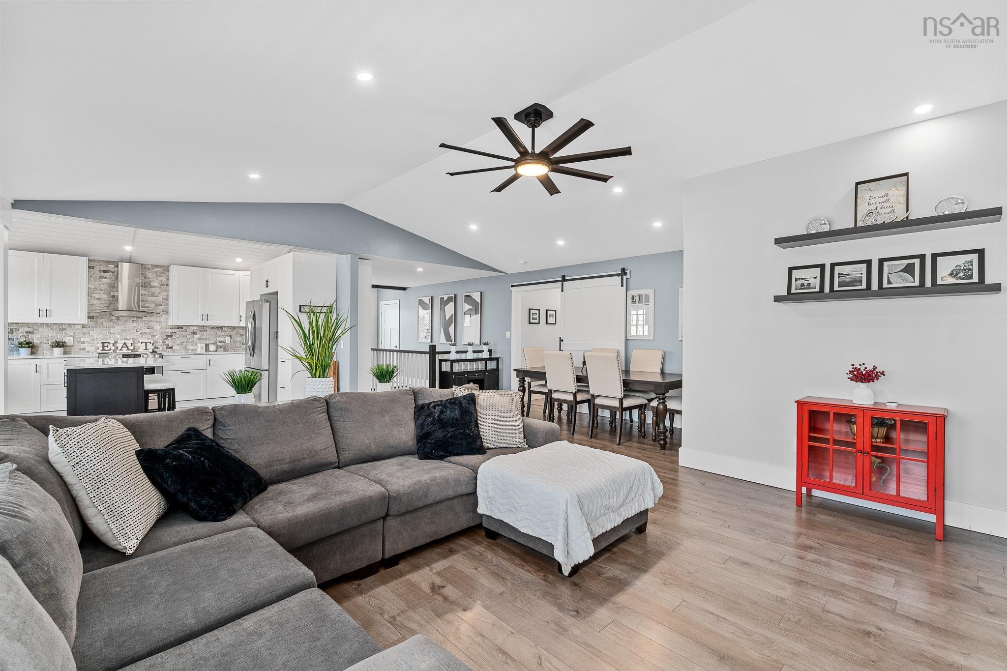 $779,990.00: 704 Waverley Road, Dartmouth