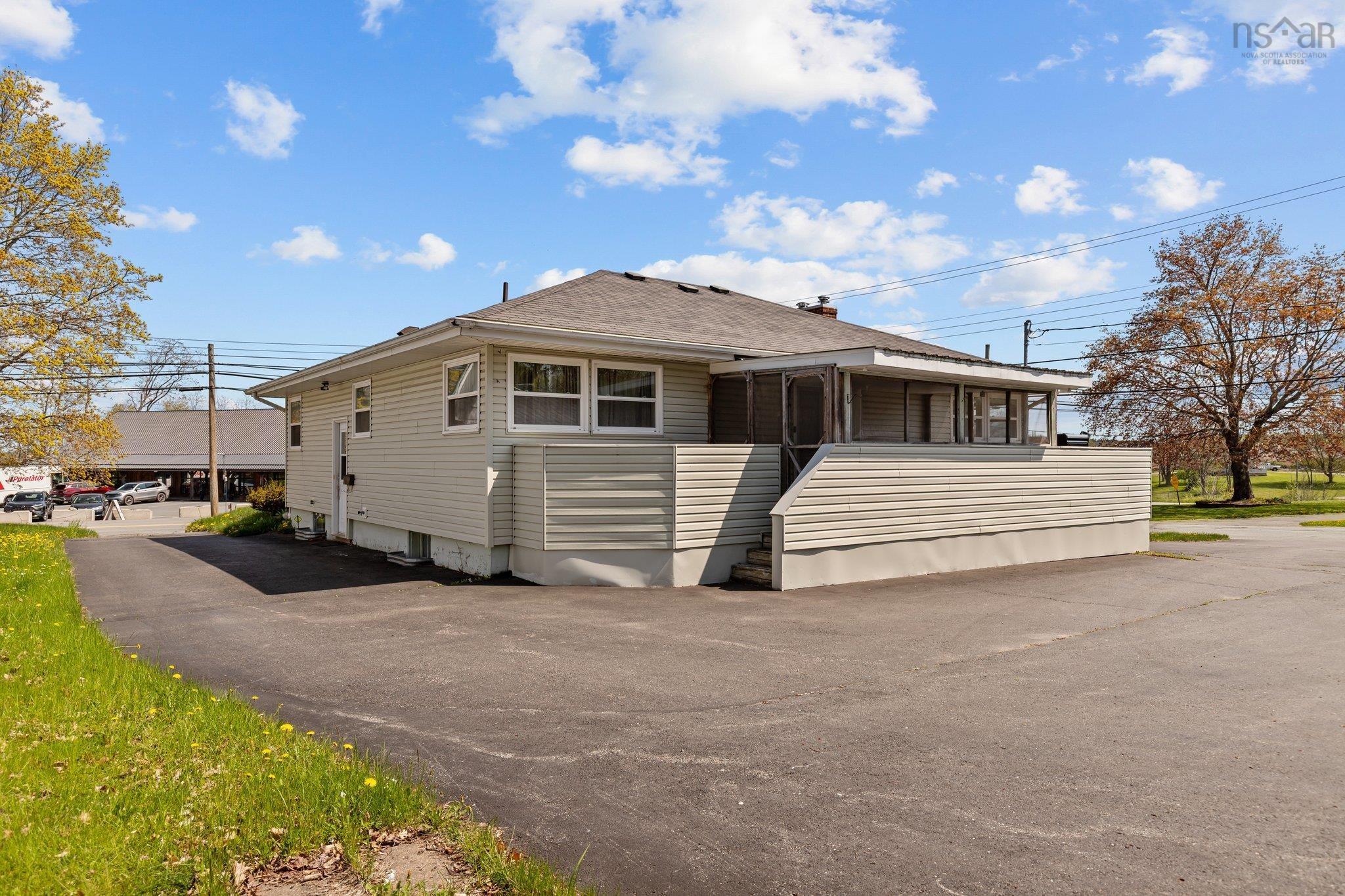 $489,000.00: 1700 King Street, Windsor