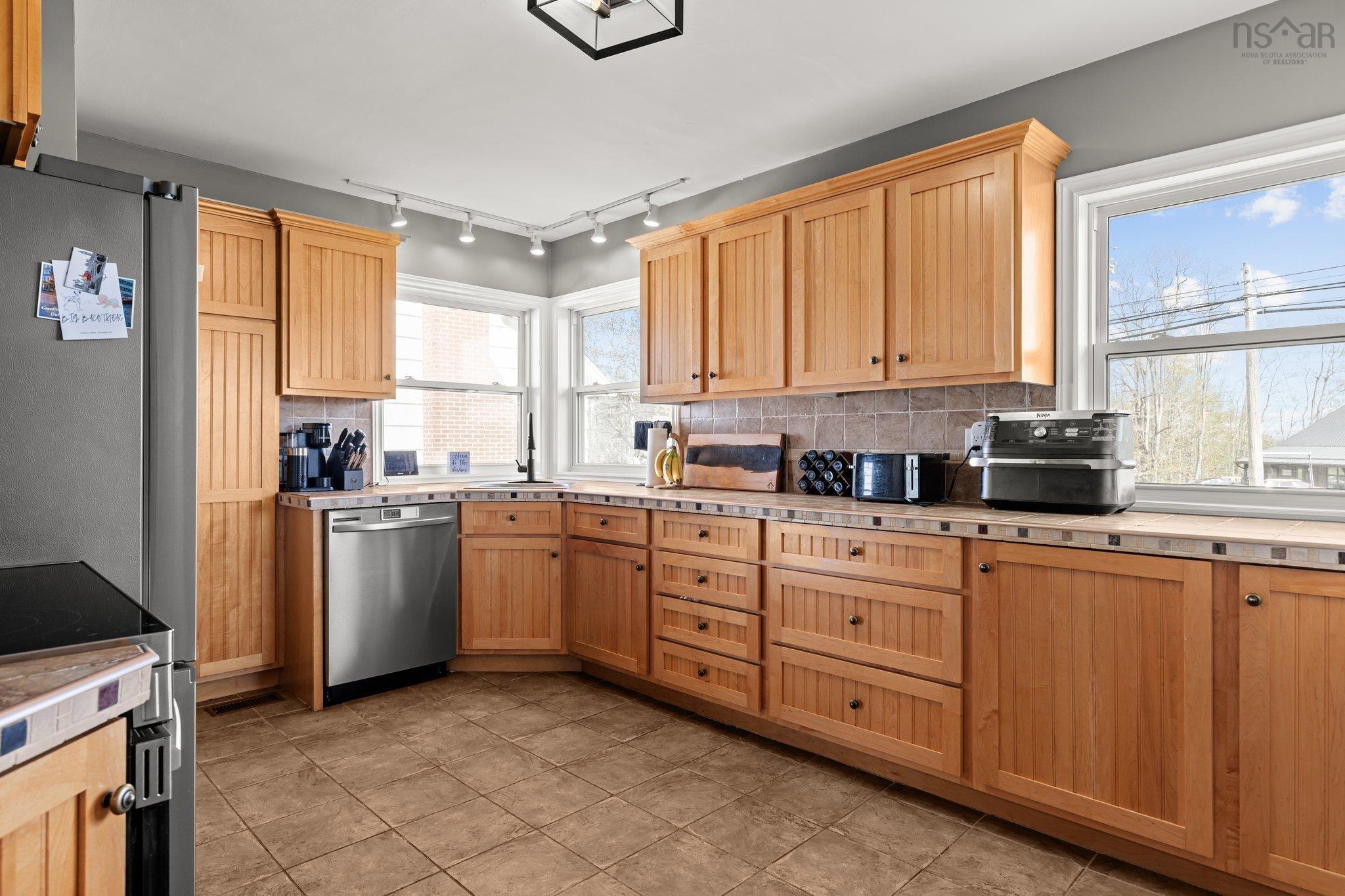 $489,000.00: 1700 King Street, Windsor