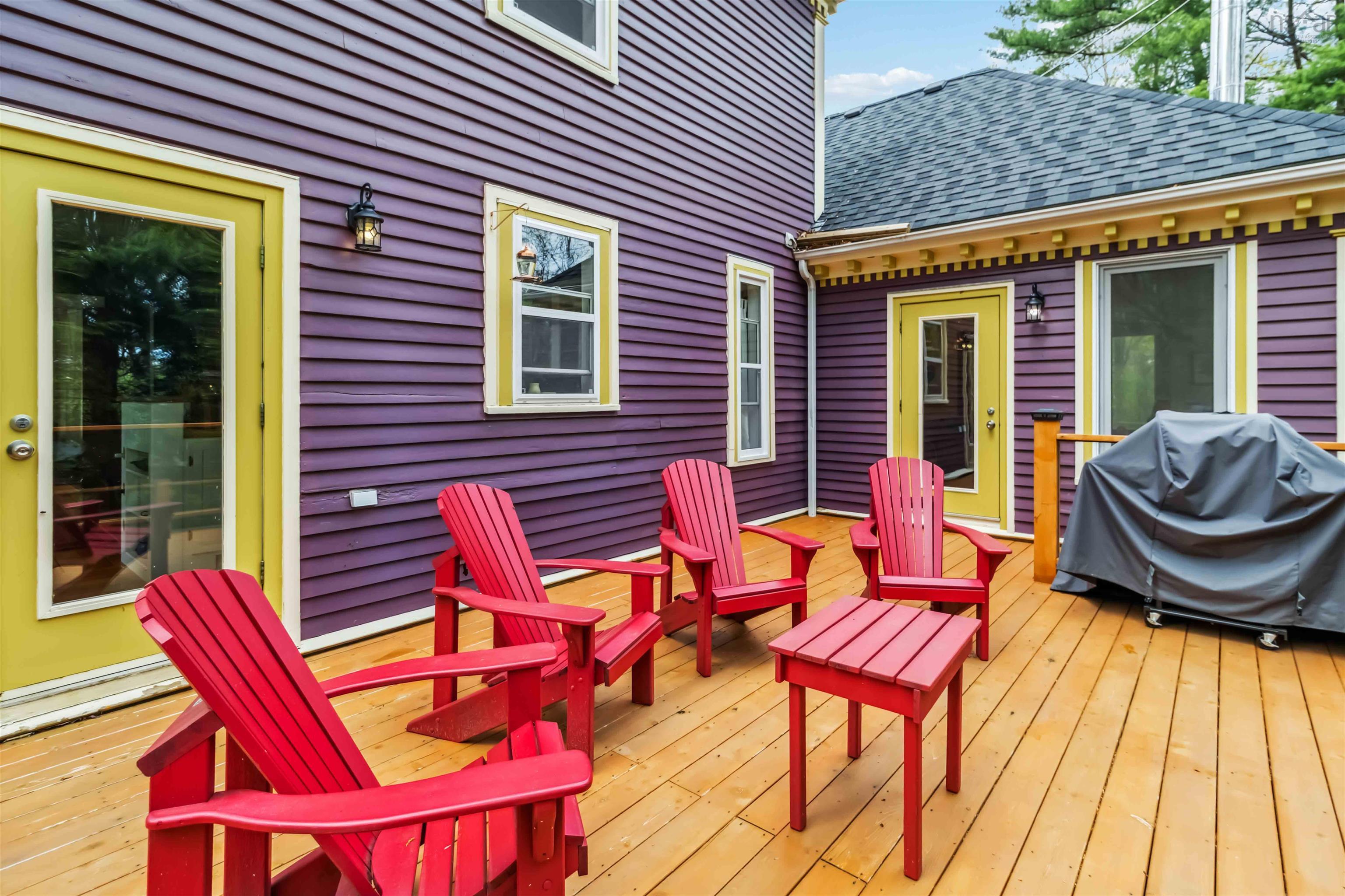 $564,900.00: 836 LAHAVE Street, Bridgewater