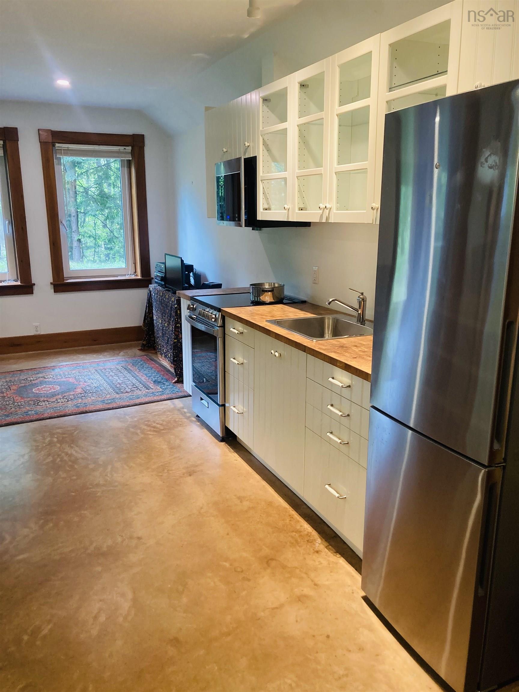 $564,900.00: 836 LAHAVE Street, Bridgewater