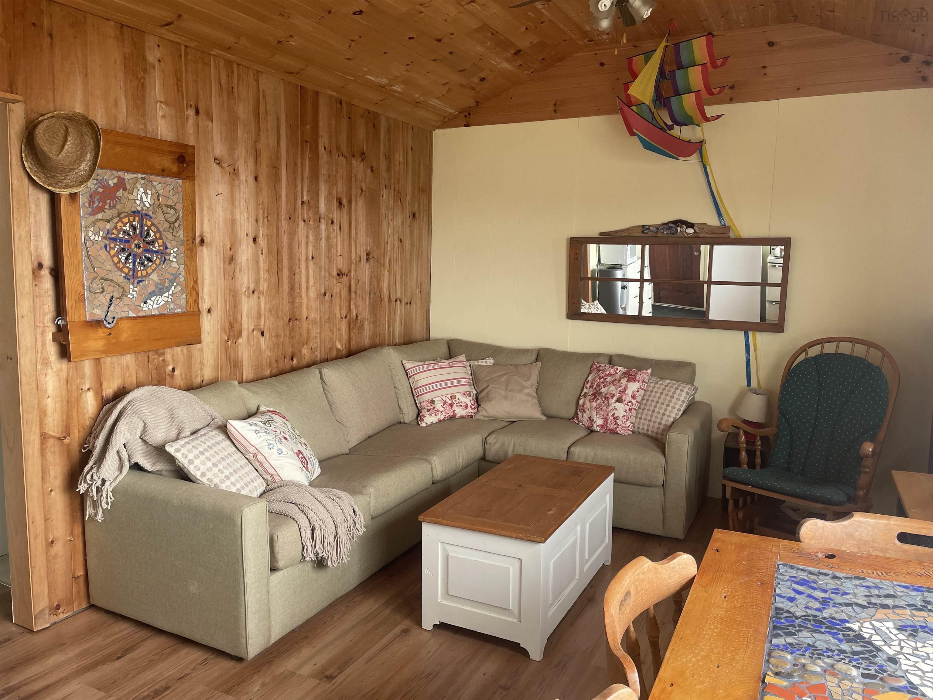 $525,000.00: 47 Cabin Road, North East Point