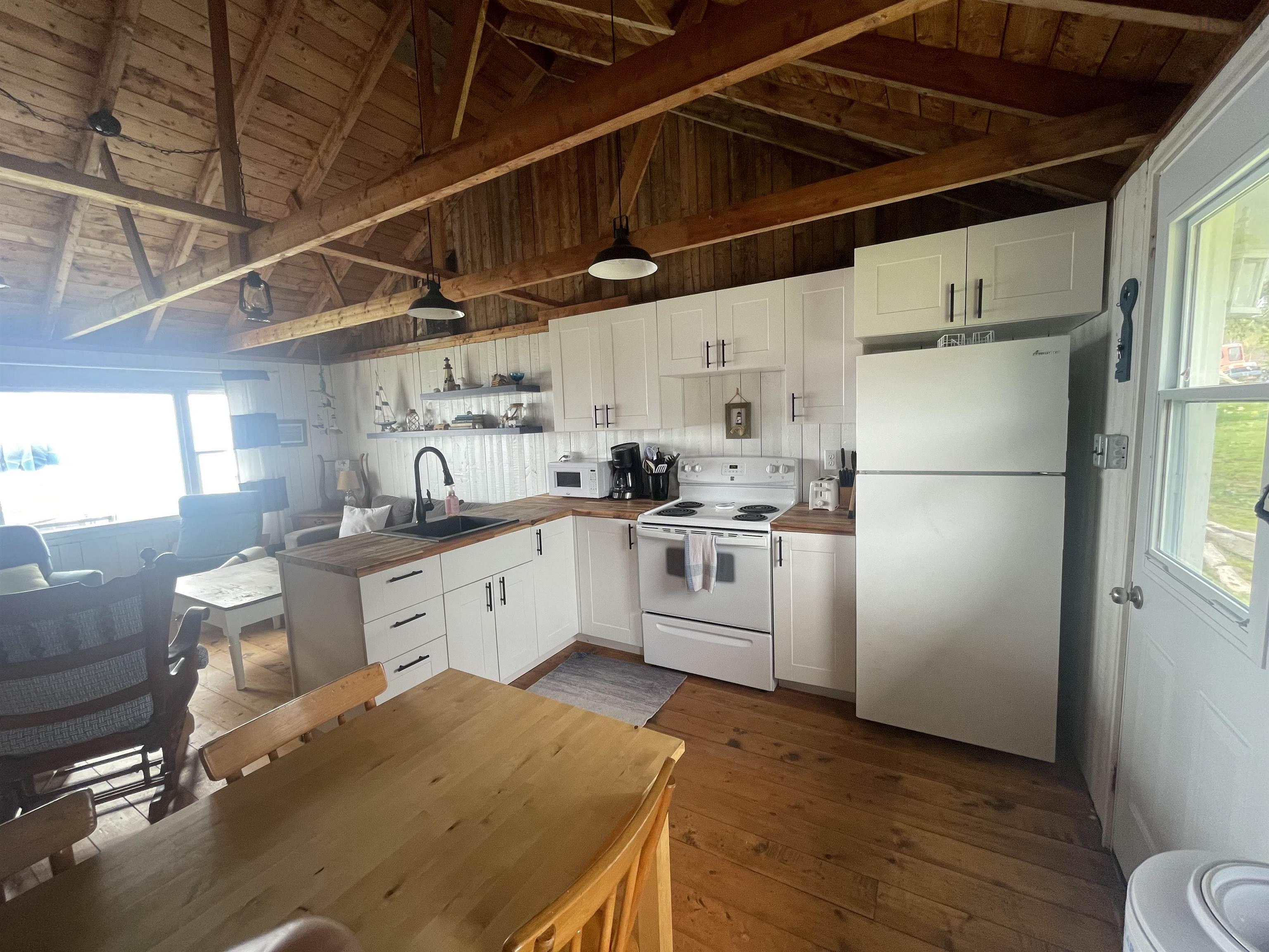 $525,000.00: 47 Cabin Road, North East Point