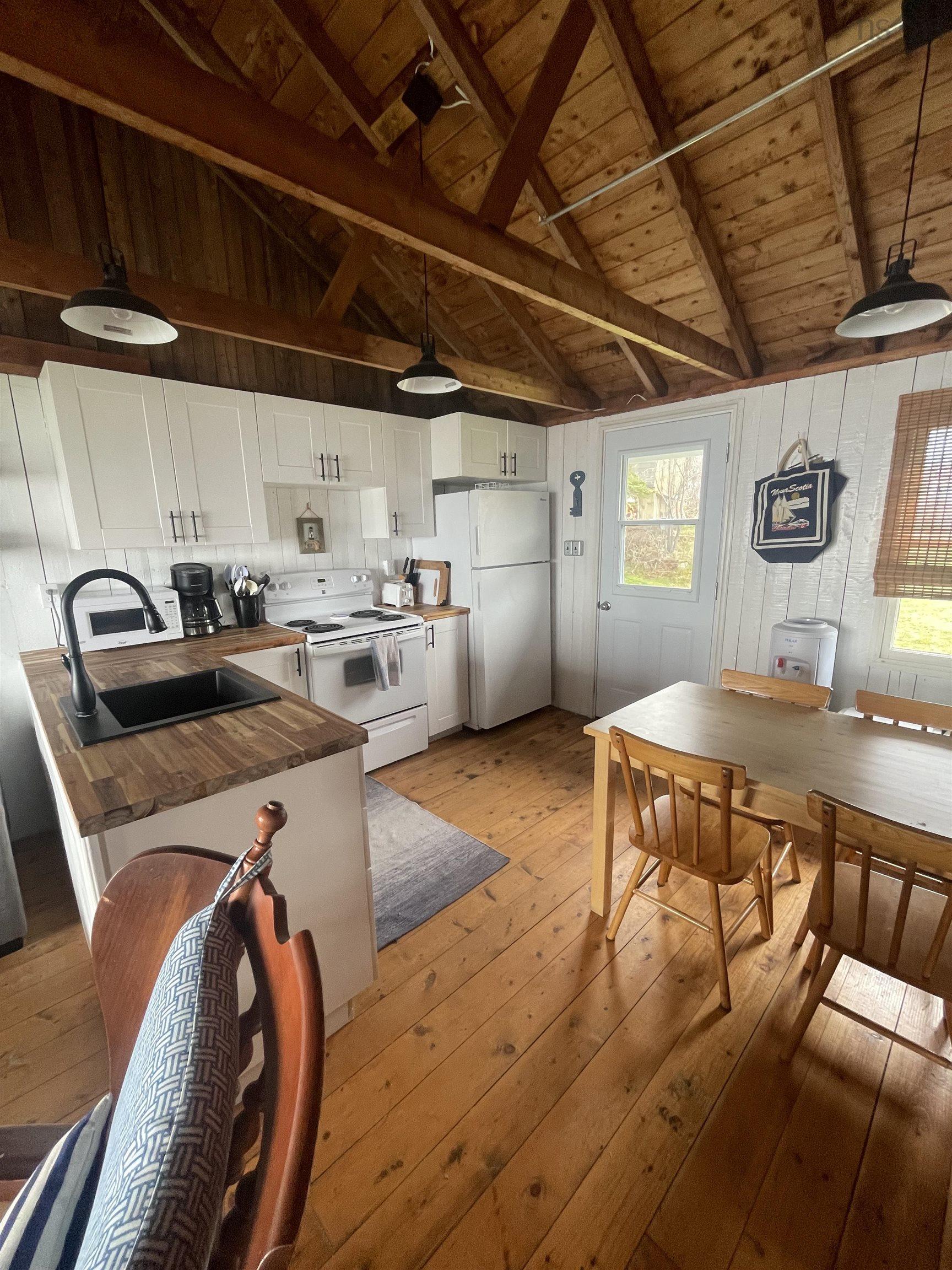 $525,000.00: 47 Cabin Road, North East Point