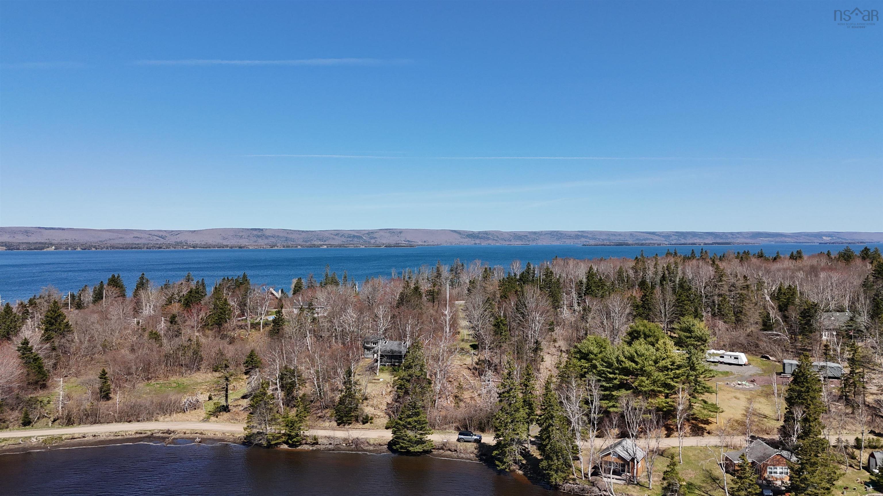 $199,000.00: 2376 West Bay Road, Dundee